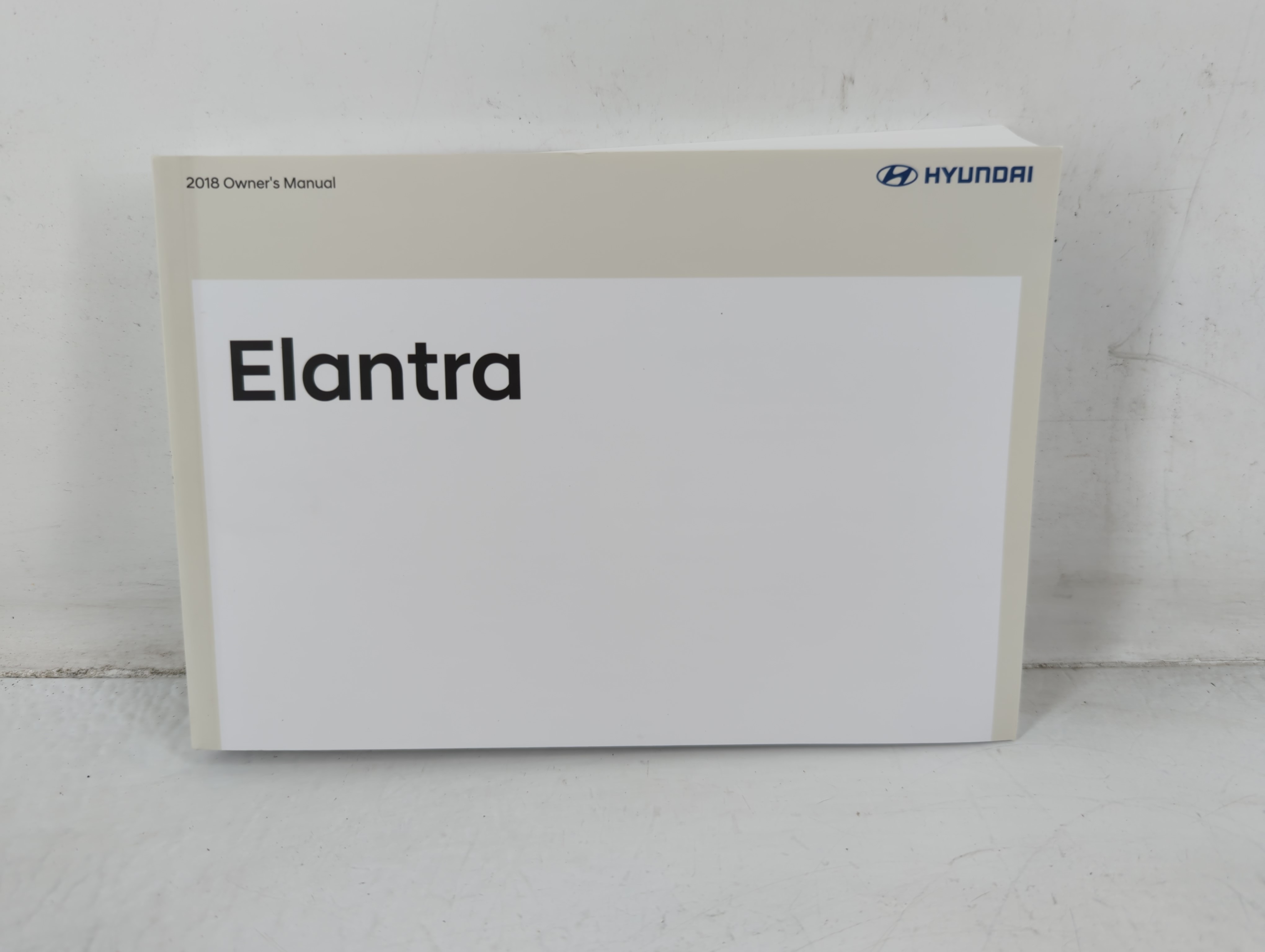 2018 Hyundai Elantra Owners Manual Book Guide 690574 - Oemusedautoparts1.com