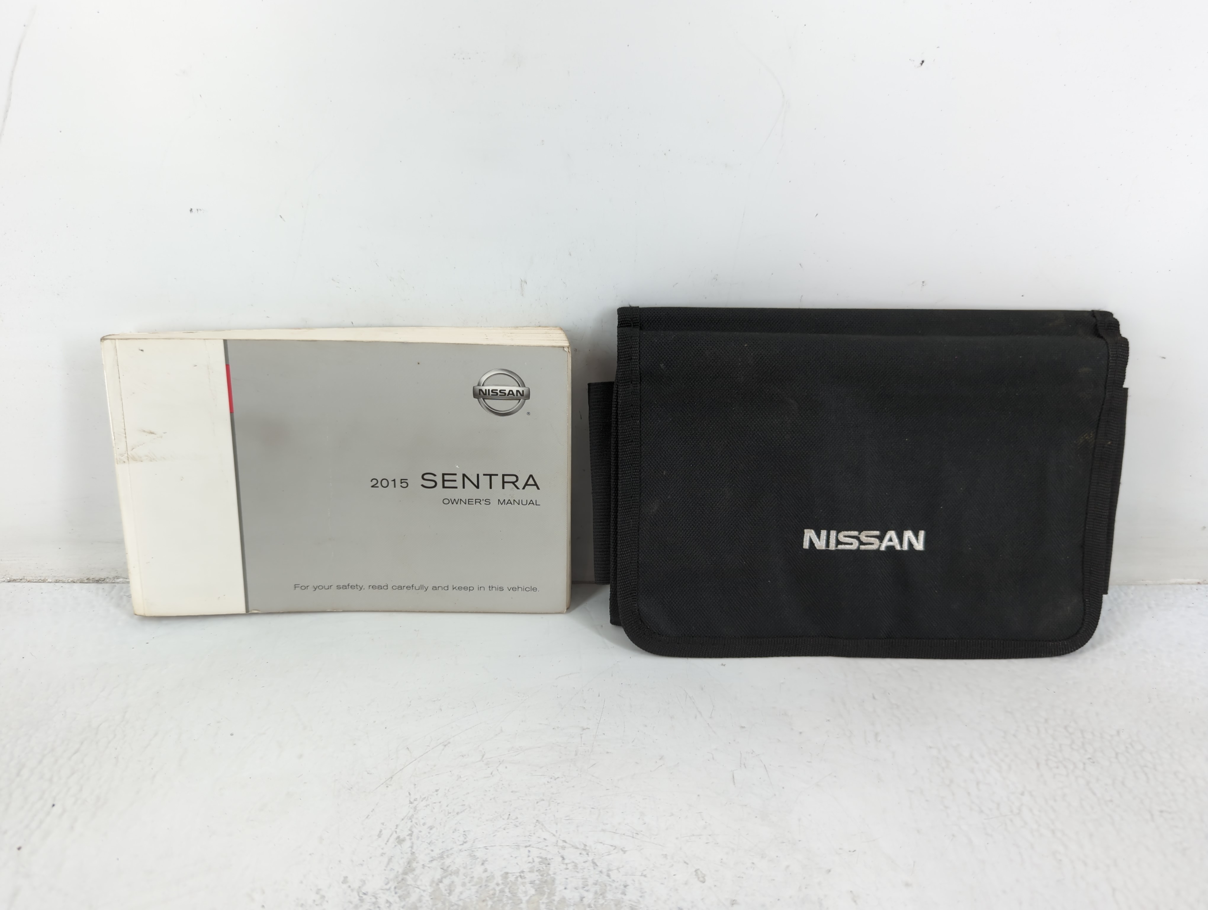 Picture of 2015 Nissan Sentra Owners Manual Book Guide 690576