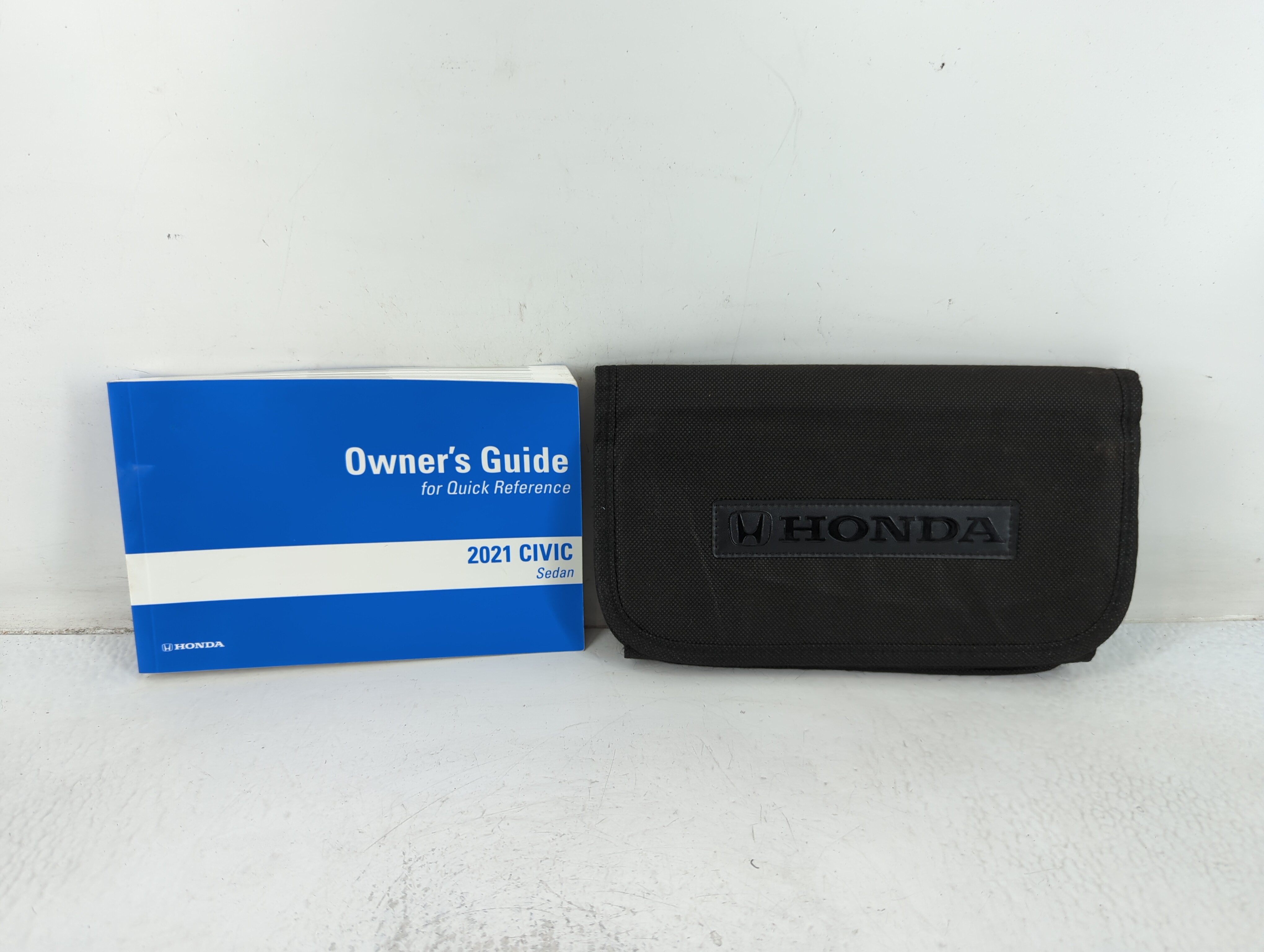 Picture of 2021 Honda Civic Owners Manual Book Guide 690647