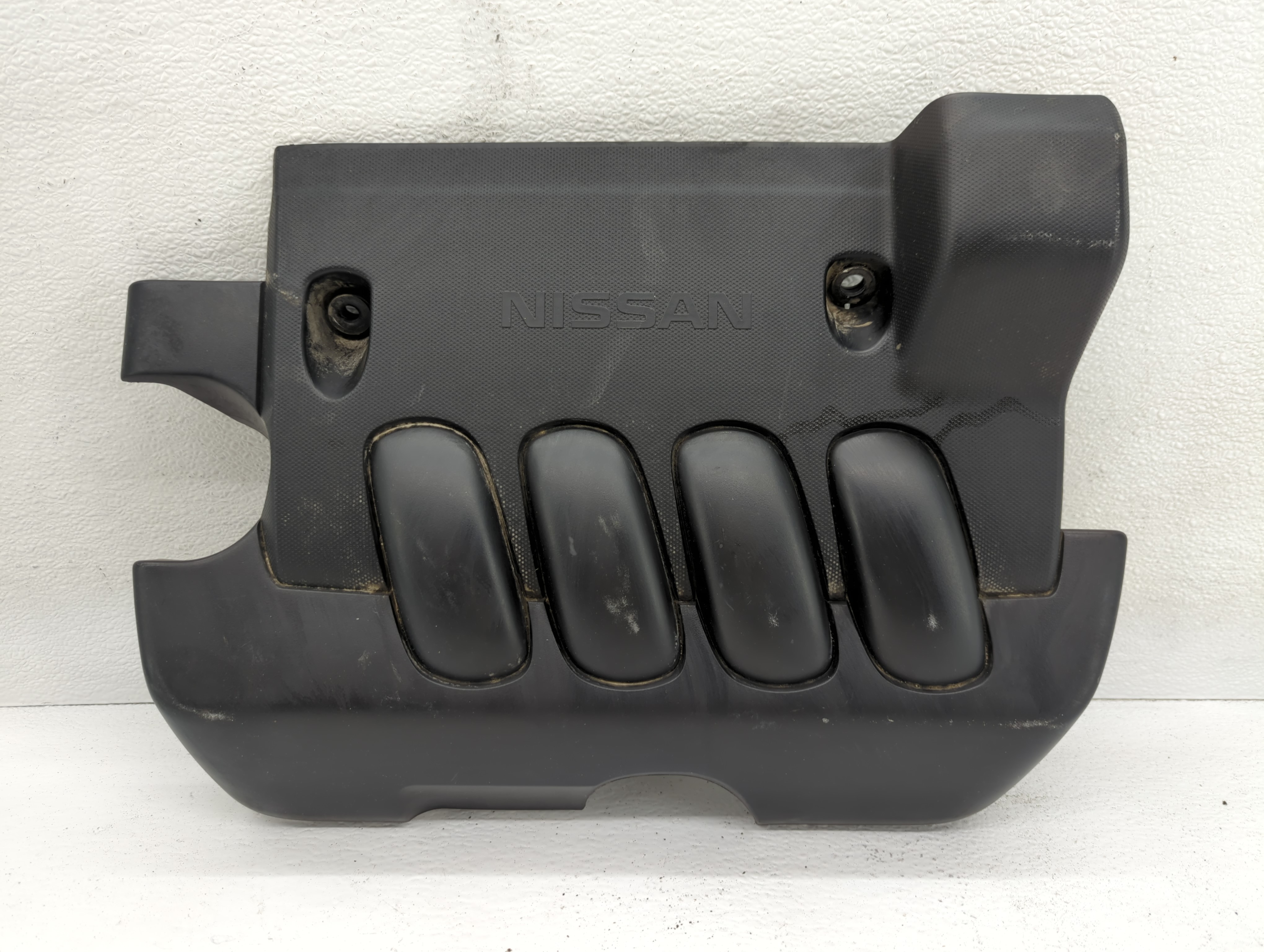 Picture of 2010 Nissan Sentra Engine Cover 690670