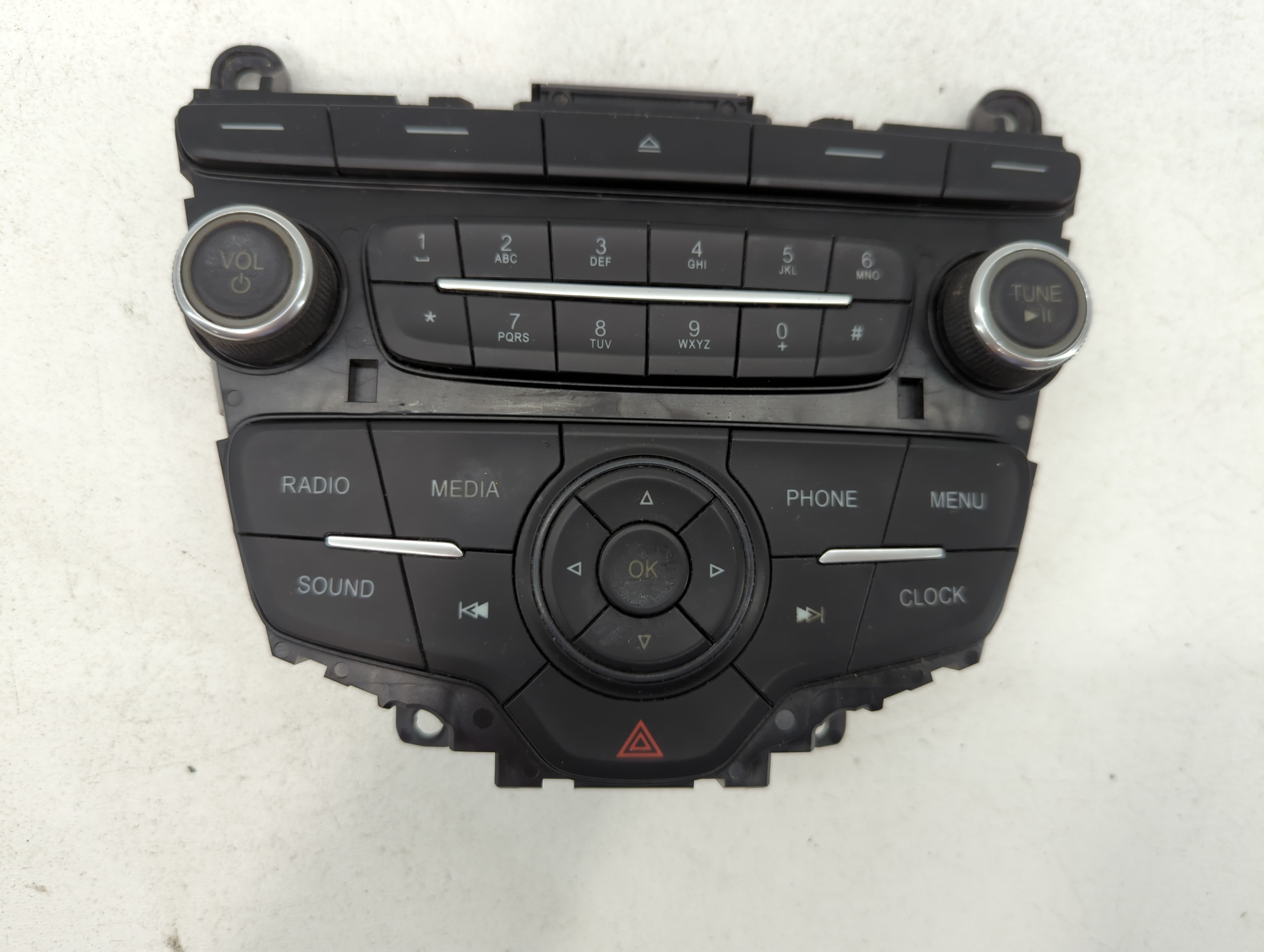 2015-2018 Ford Focus Am Fm Cd Player Radio Receiver 690712 - Oemusedautoparts1.com