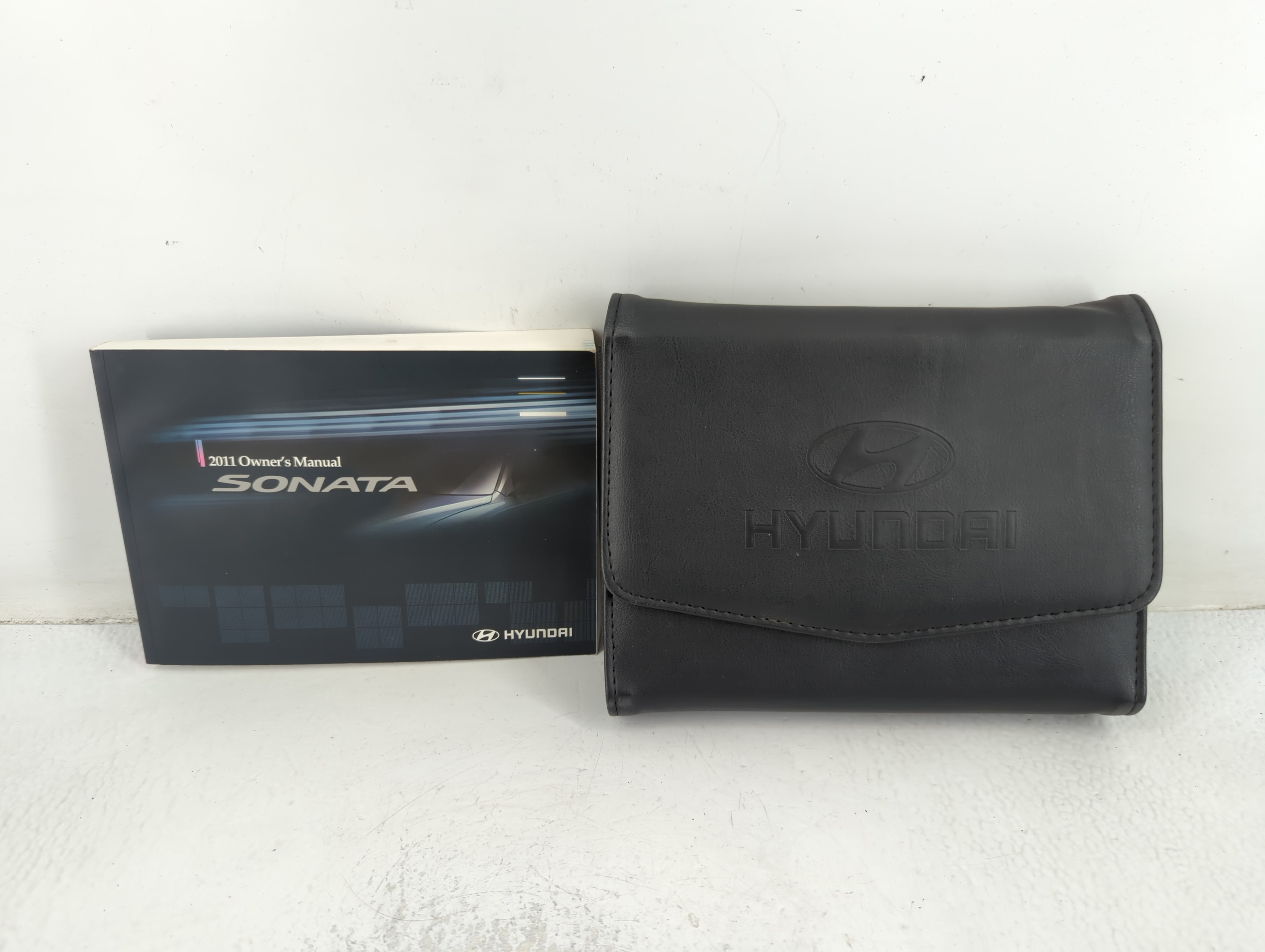 2011 Hyundai Sonata Owners Manual Book Guide 690750 - Oemusedautoparts1.com