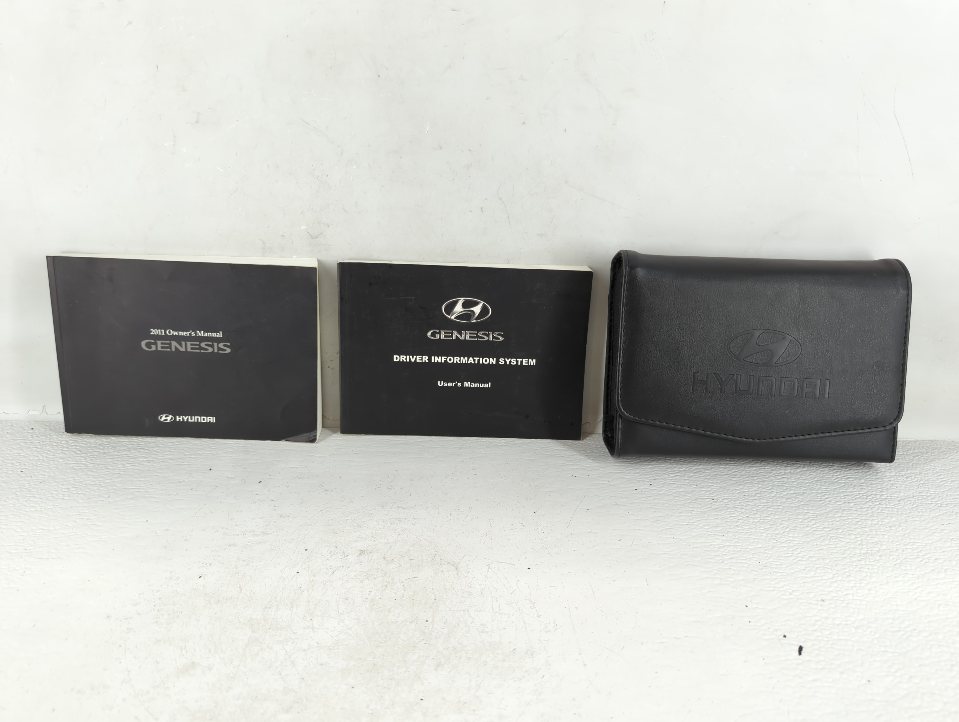 2011 Hyundai Genesis Owners Manual Book Guide 690753 - Oemusedautoparts1.com