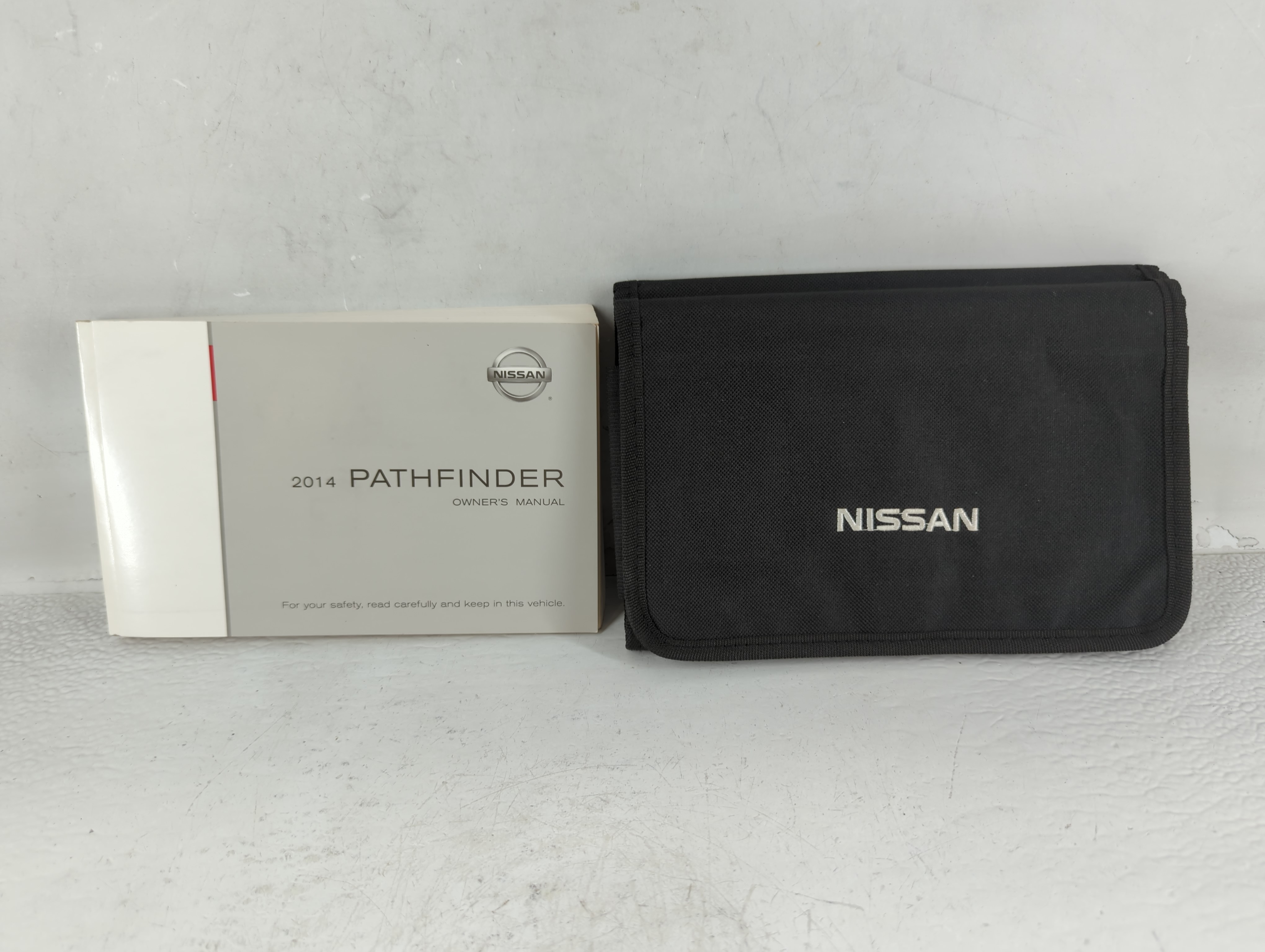 Picture of 2014 Nissan Pathfinder Owners Manual Book Guide 690782