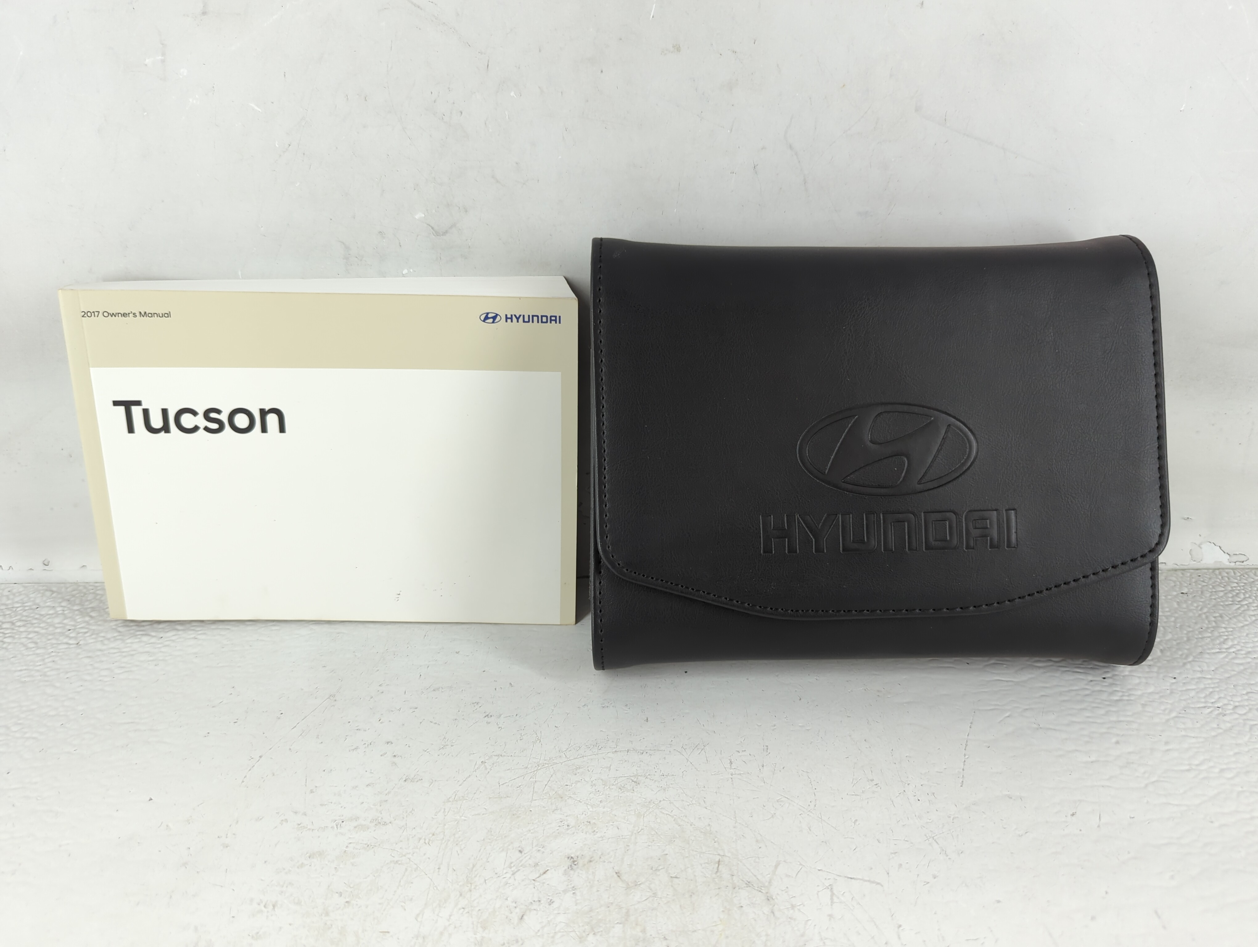 Picture of 2017 Hyundai Tucson Owners Manual Book Guide 690812