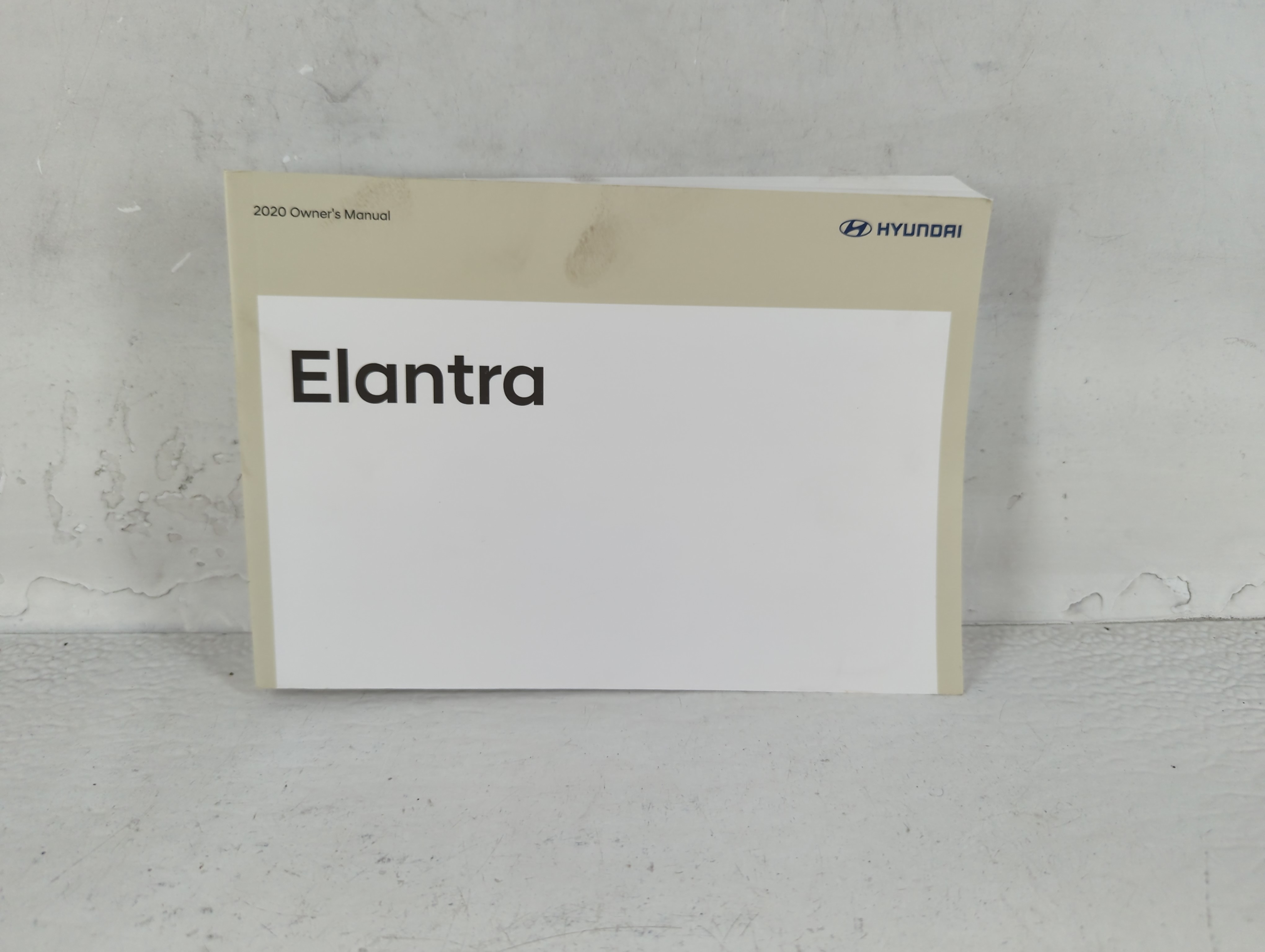 Picture of 2020 Hyundai Elantra Owners Manual Book Guide 690884