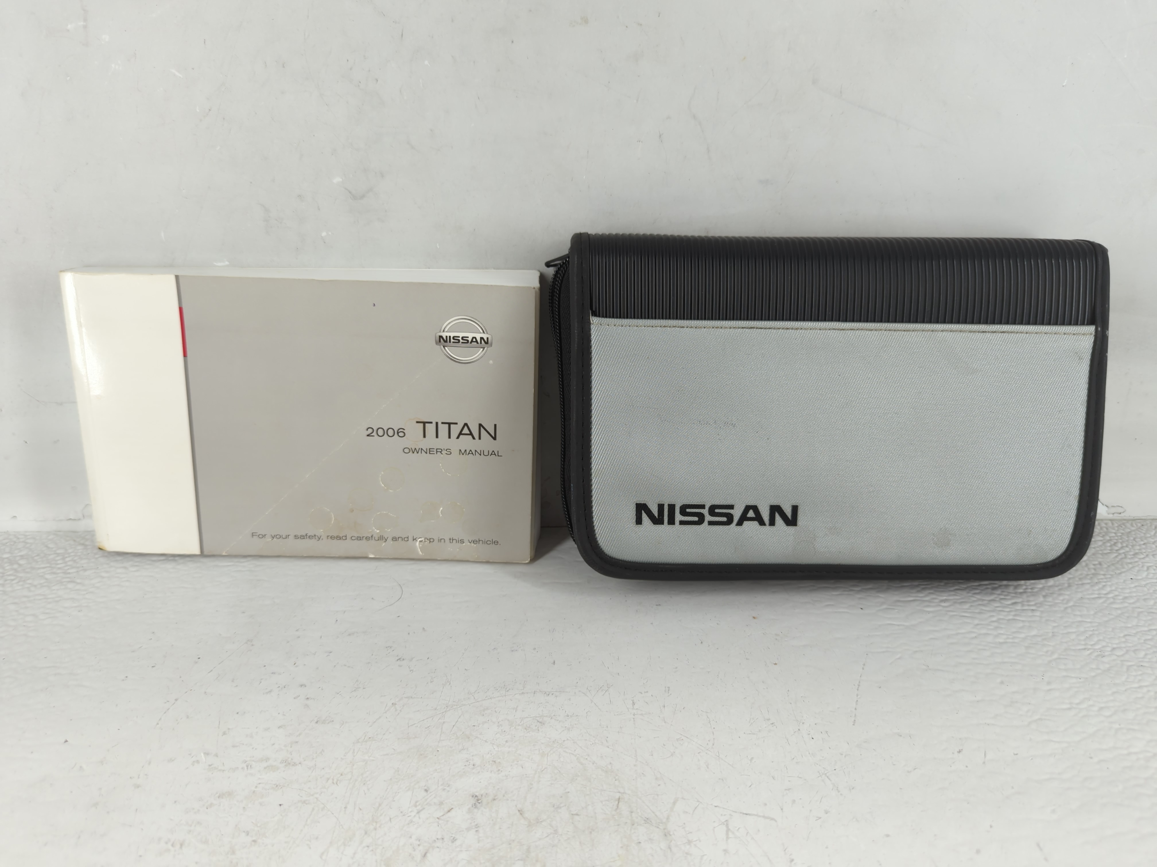 2006 Nissan Titan Owners Manual Book Guide 690897 - Oemusedautoparts1.com