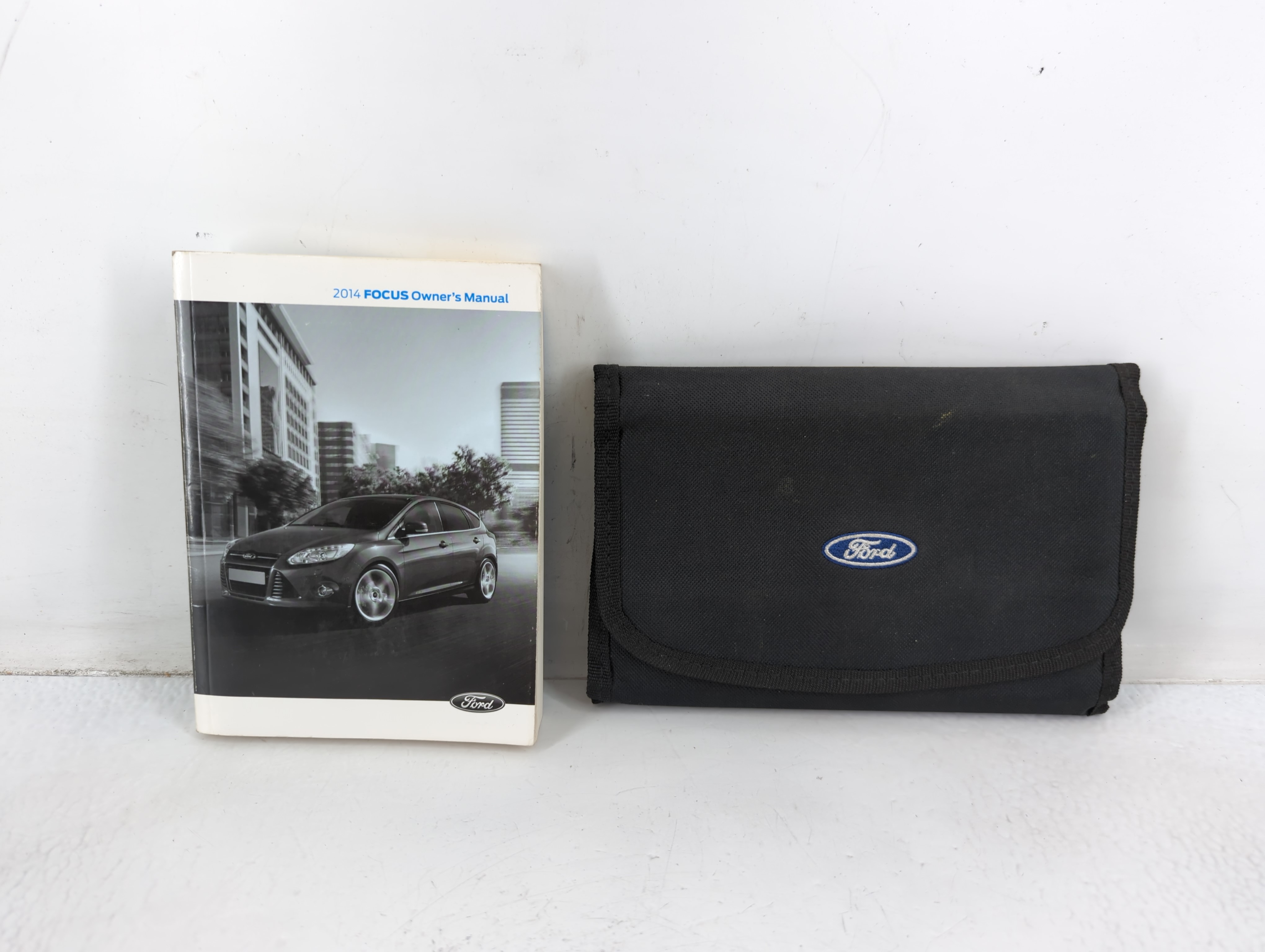 Picture of 2014 Ford Focus Owners Manual Book Guide 690996