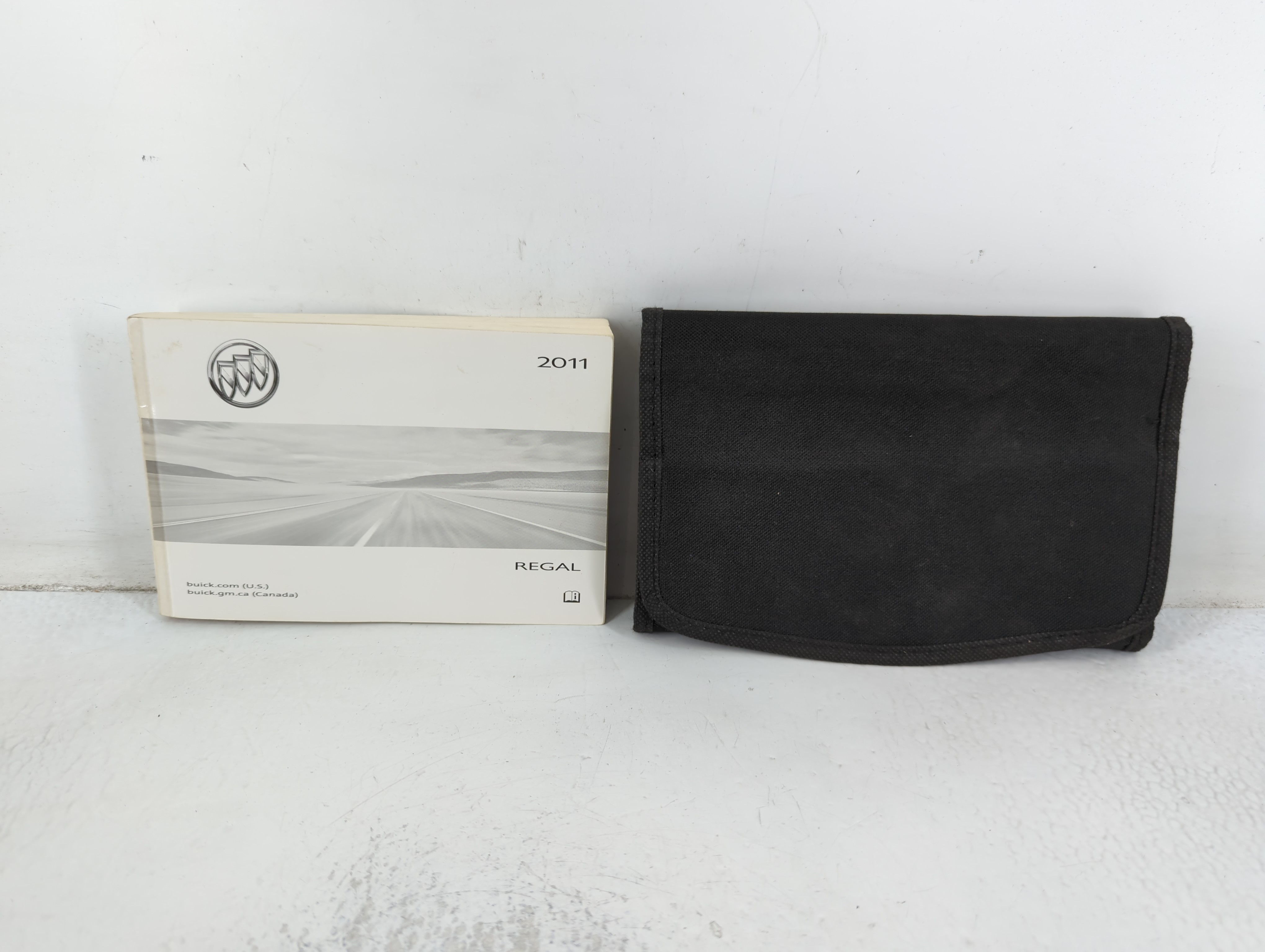 Picture of 2011 Buick Regal Owners Manual Book Guide 691149