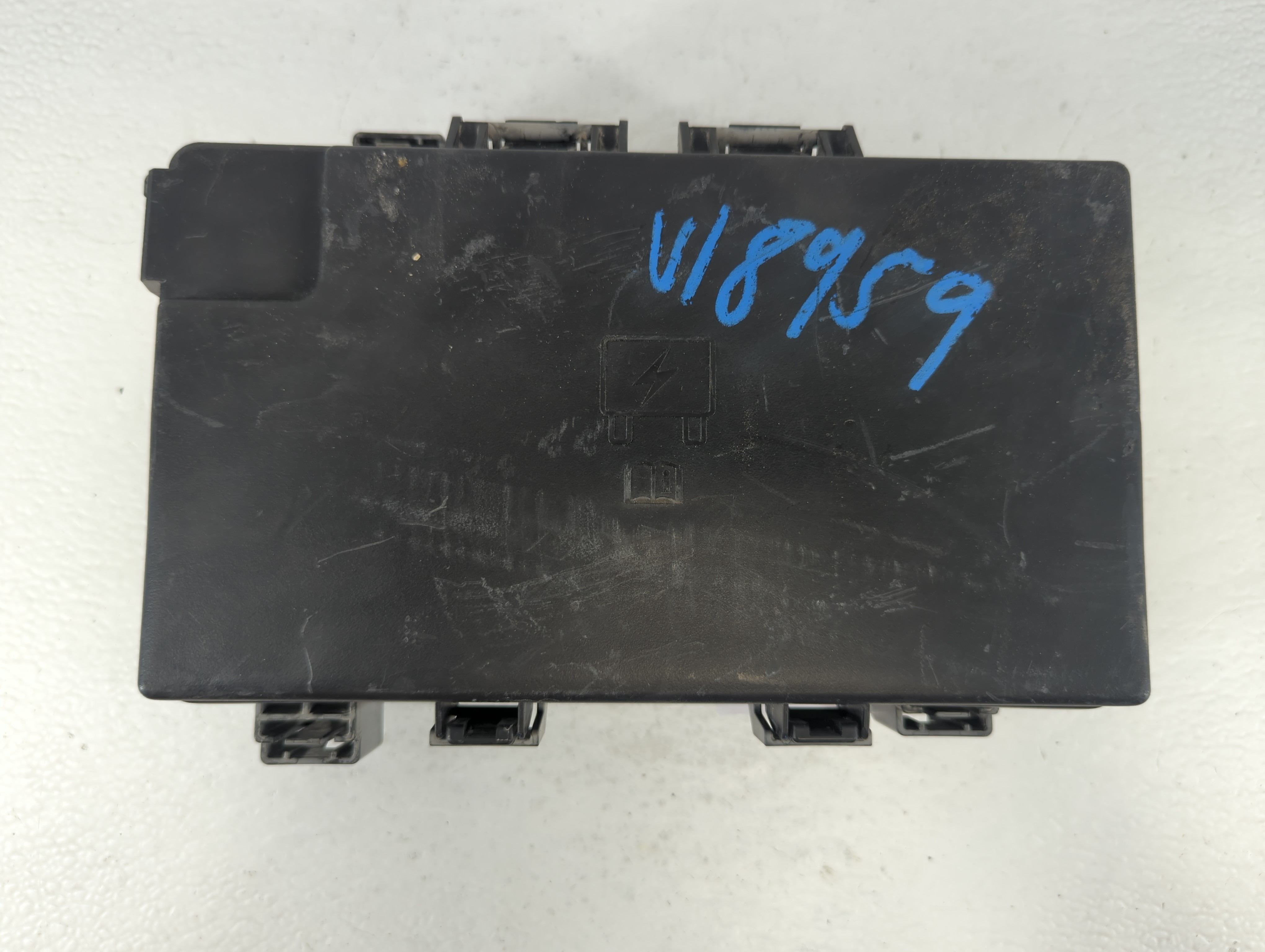 2016 Ram 1500 Fusebox Fuse Box Relay Module P68268527aa A 691258 - Oemusedautoparts1.com