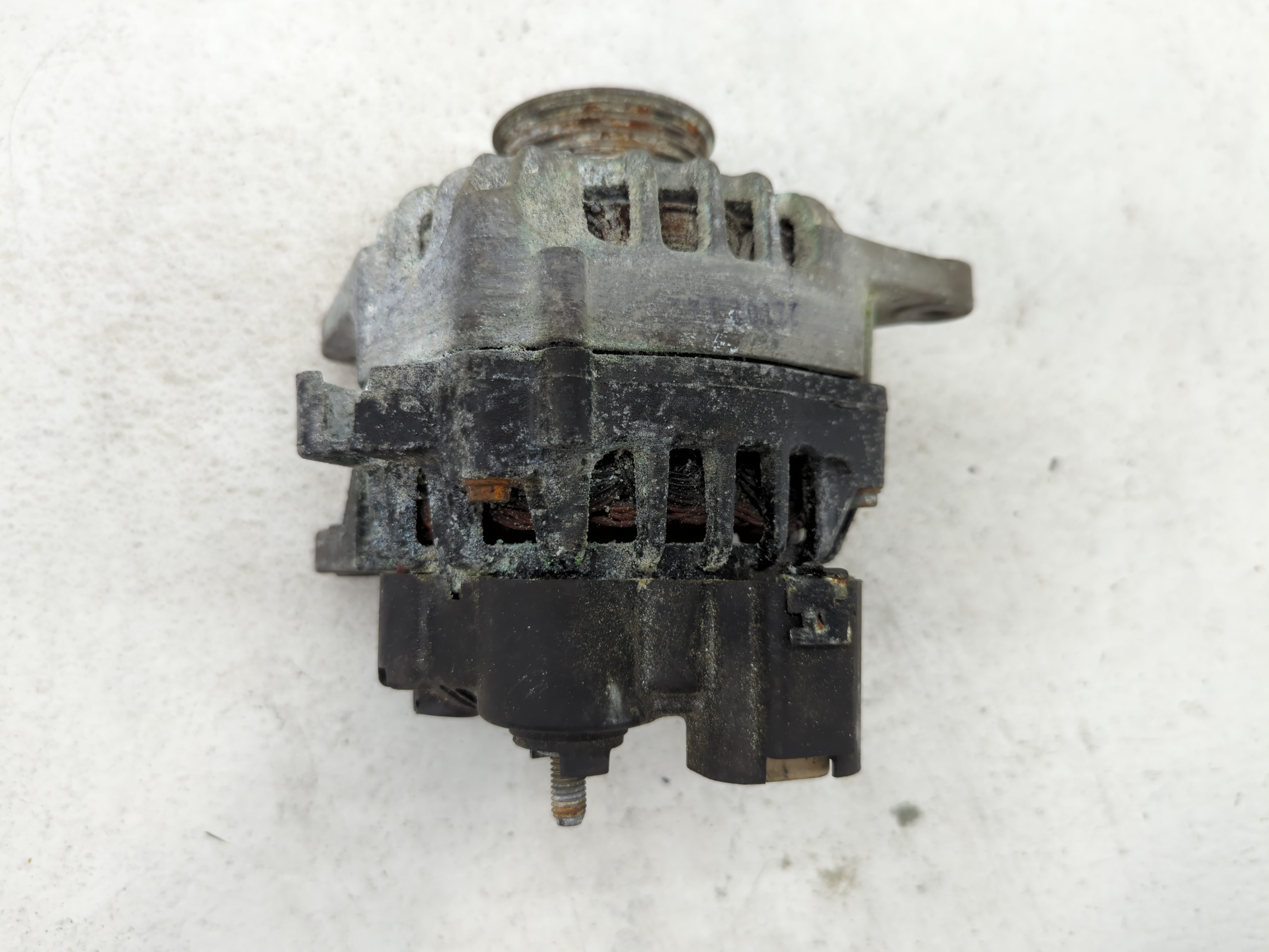 Picture of 2008 Kia Rio Alternator Generator Charging Assembly Engine Oem 691635