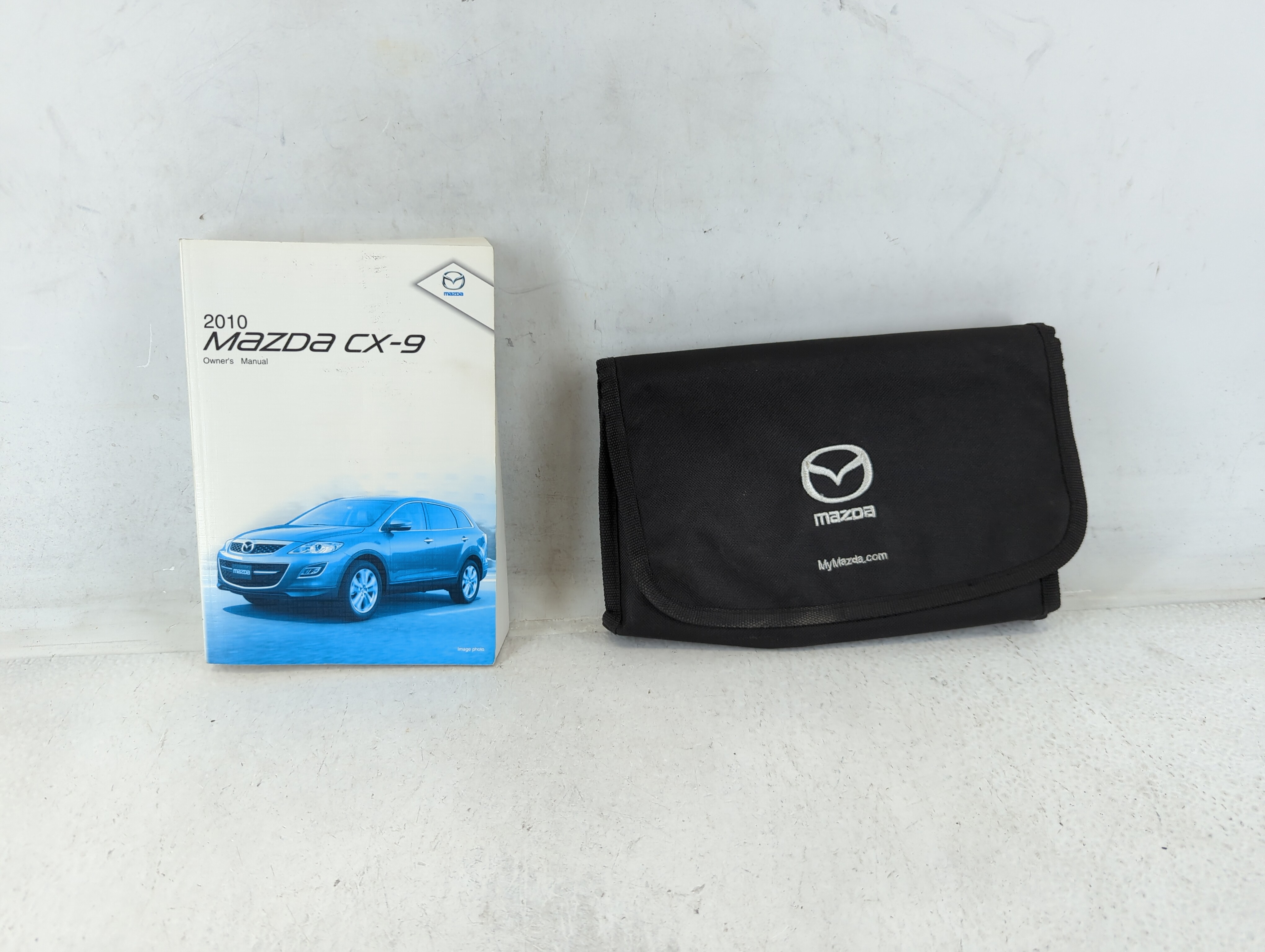 Picture of 2010 Mazda Cx-9 Owners Manual Book Guide 691671