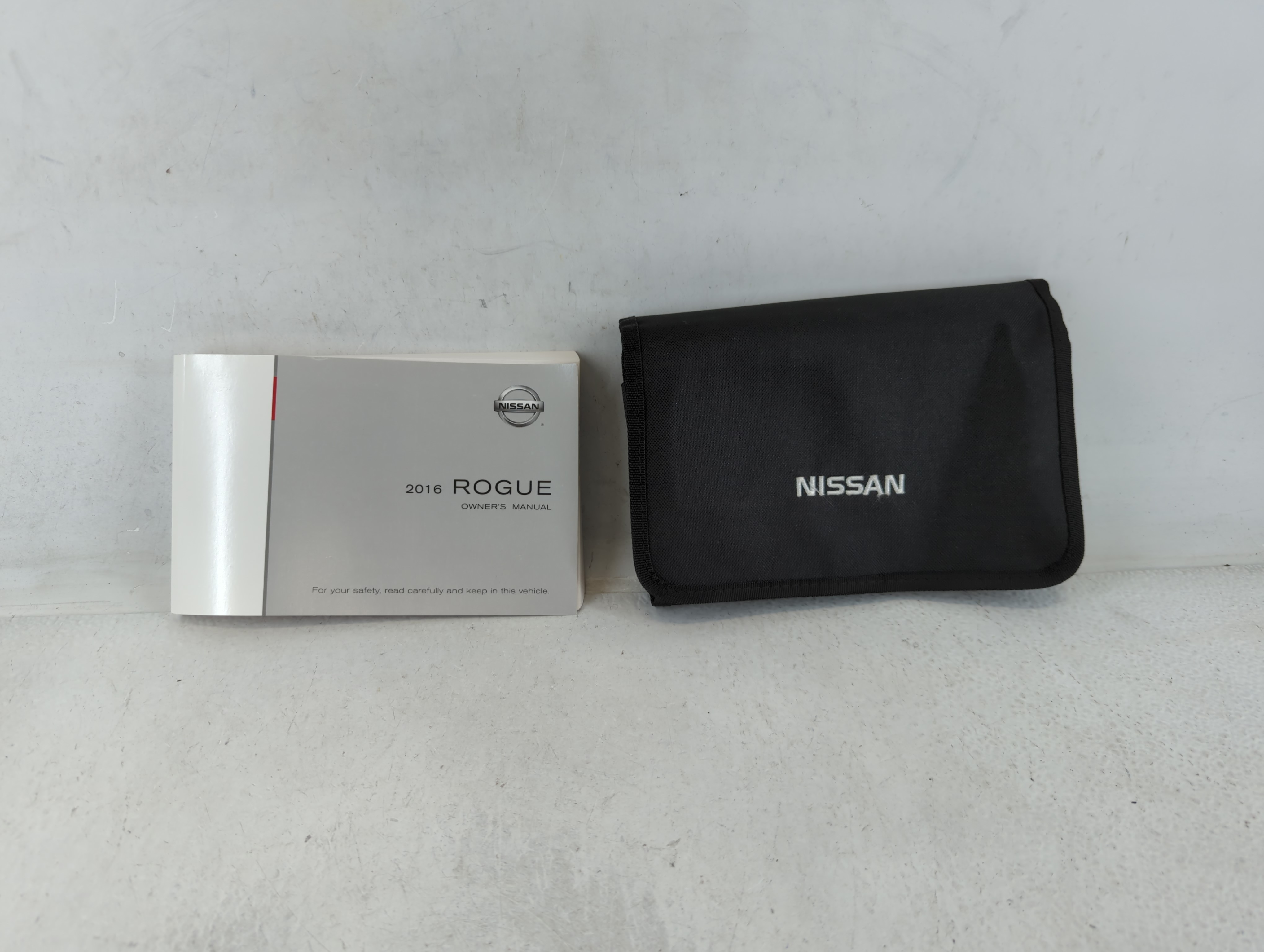 Picture of 2016 Nissan Rogue Owners Manual Book Guide 691688