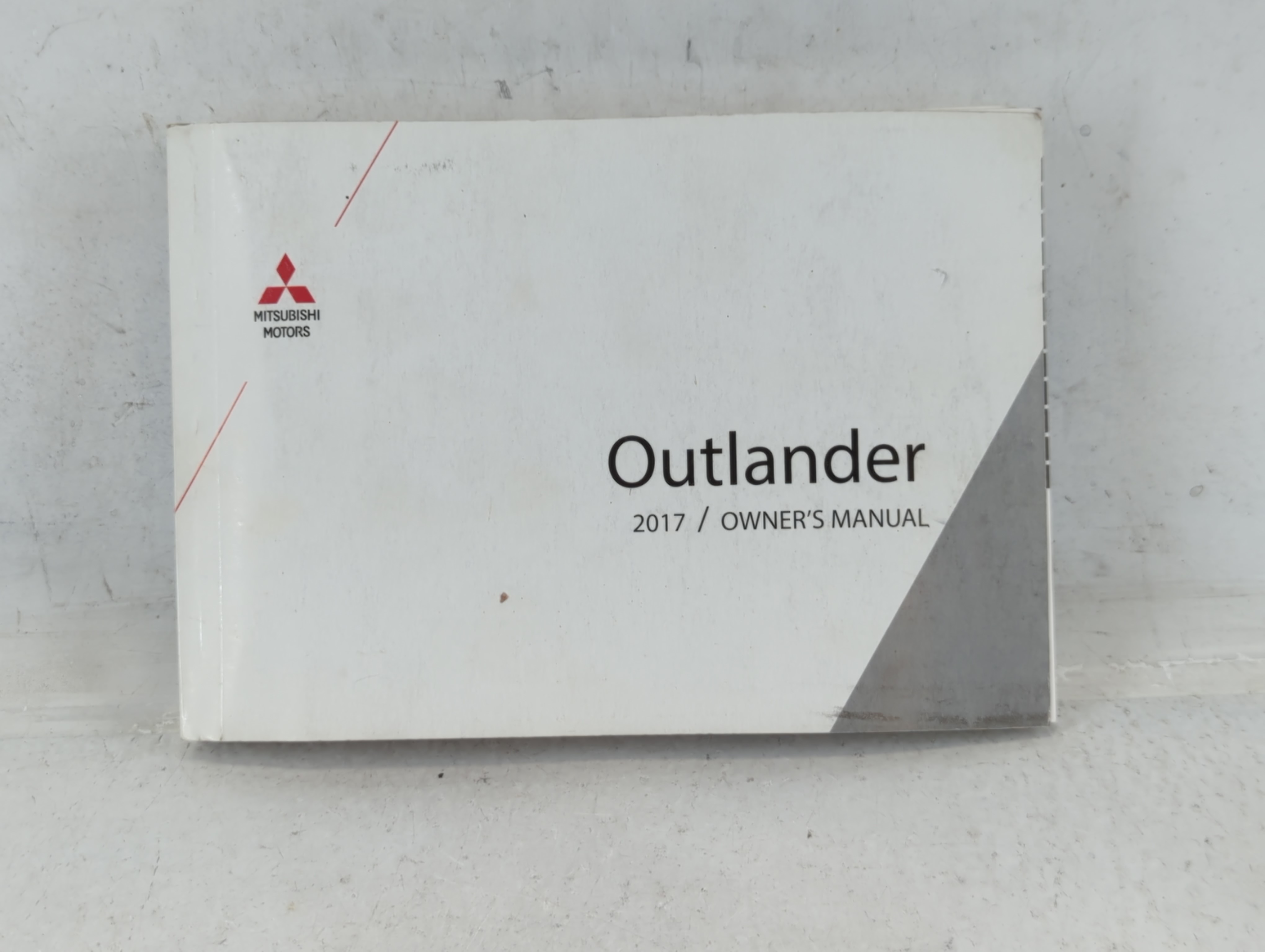 Picture of 2017 Mitsubishi Outlander Owners Manual Book Guide 691742