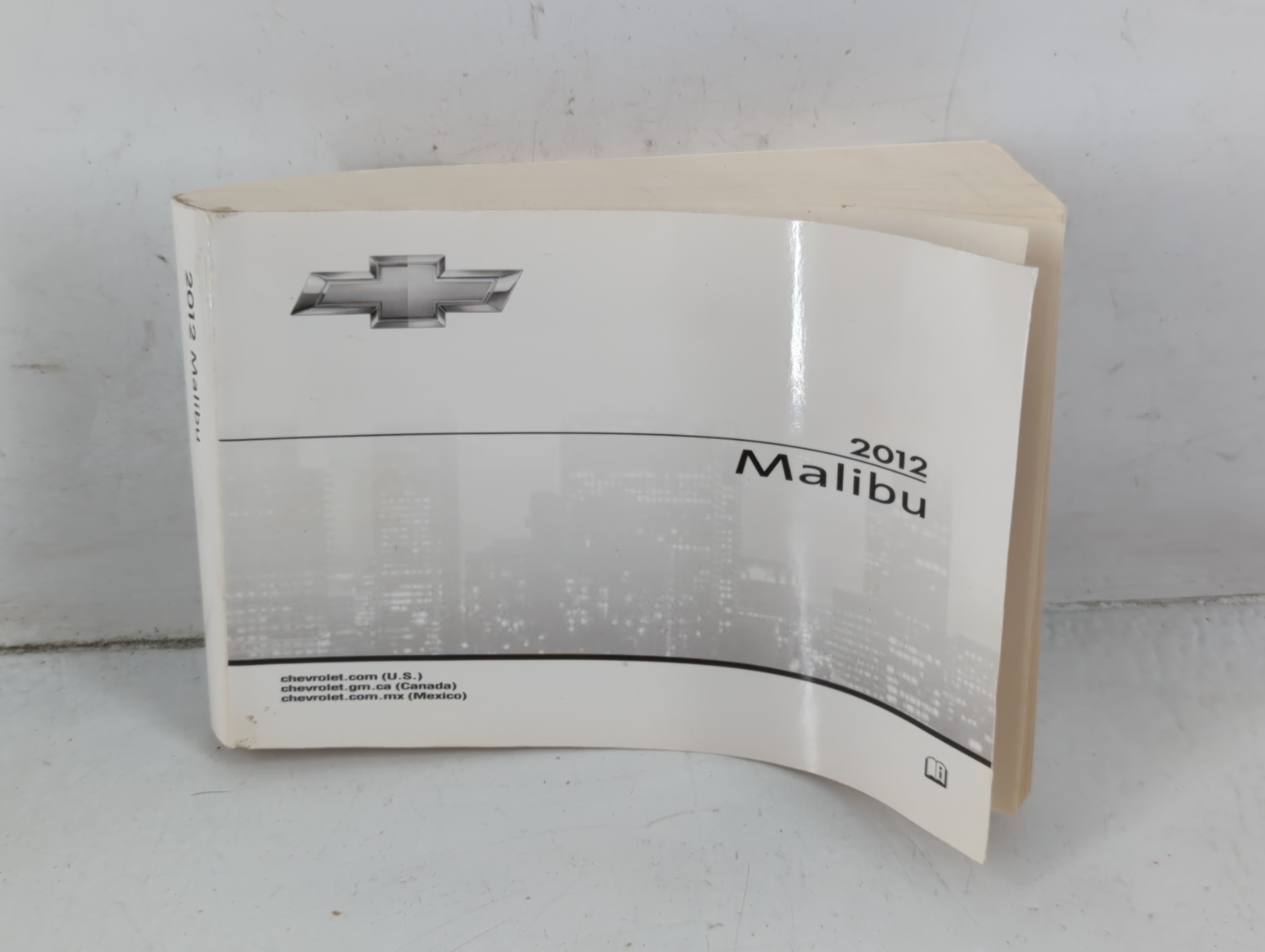 2012 Chevrolet Malibu Owners Manual Book Guide 691800 - Oemusedautoparts1.com