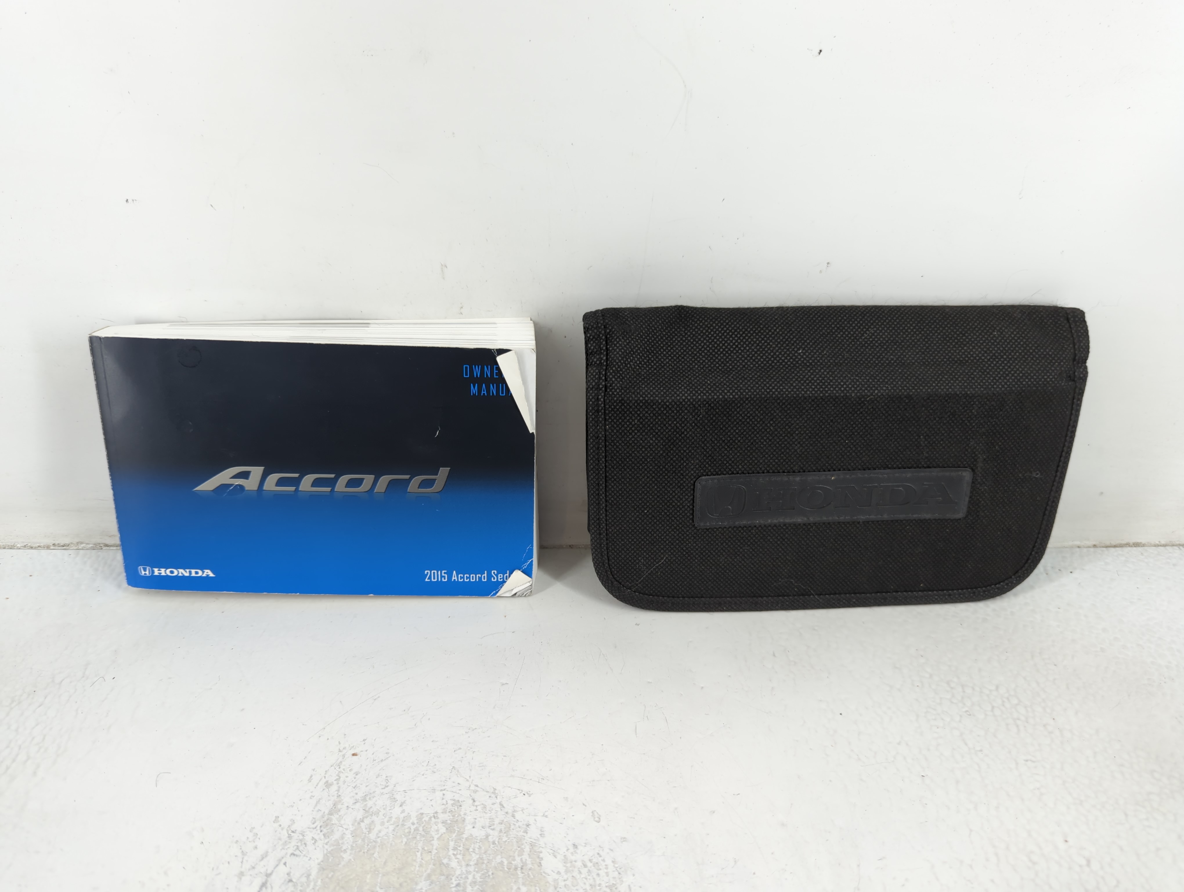 Picture of 2015 Honda Accord Owners Manual Book Guide 691909