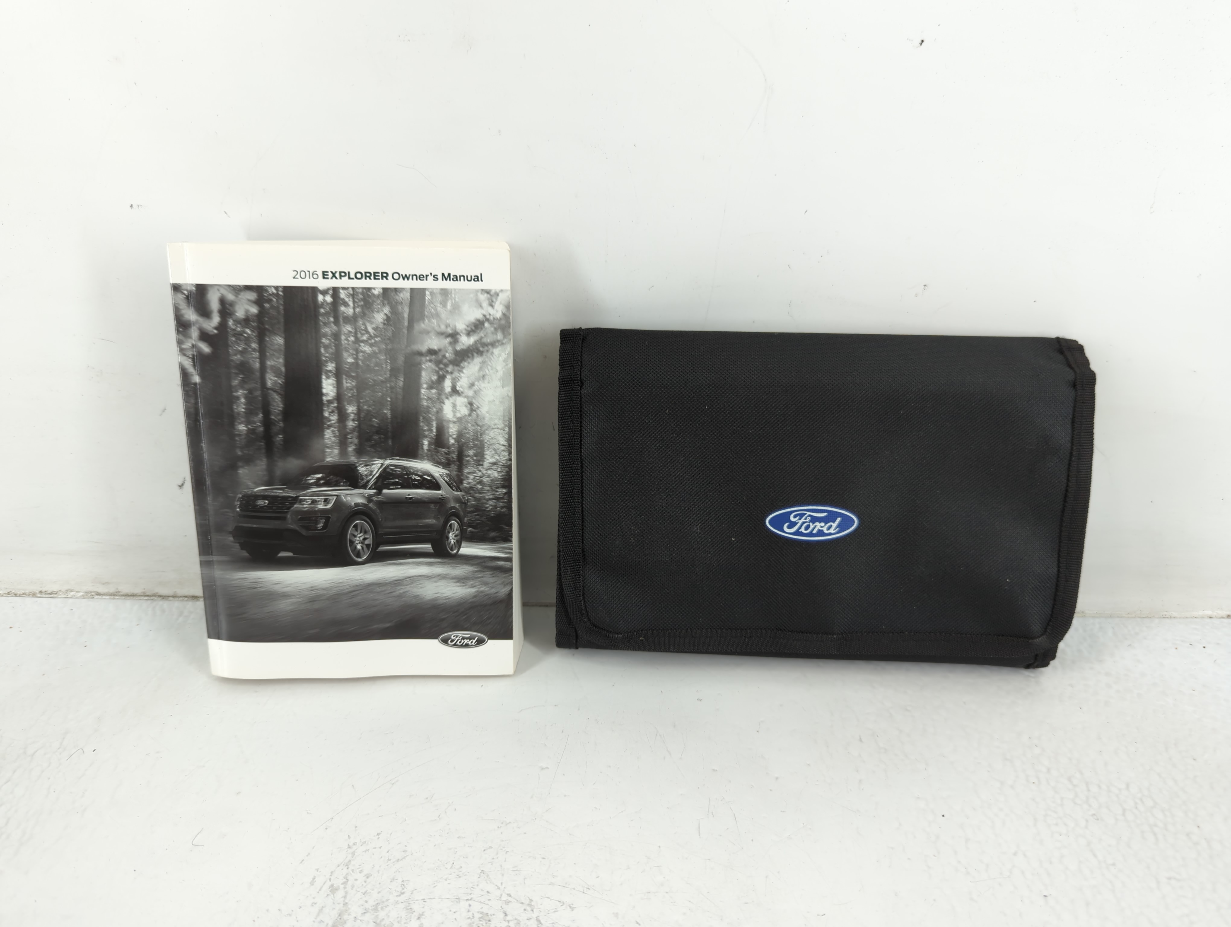 2016 Ford Explorer Owners Manual Book Guide 691933 - Oemusedautoparts1.com