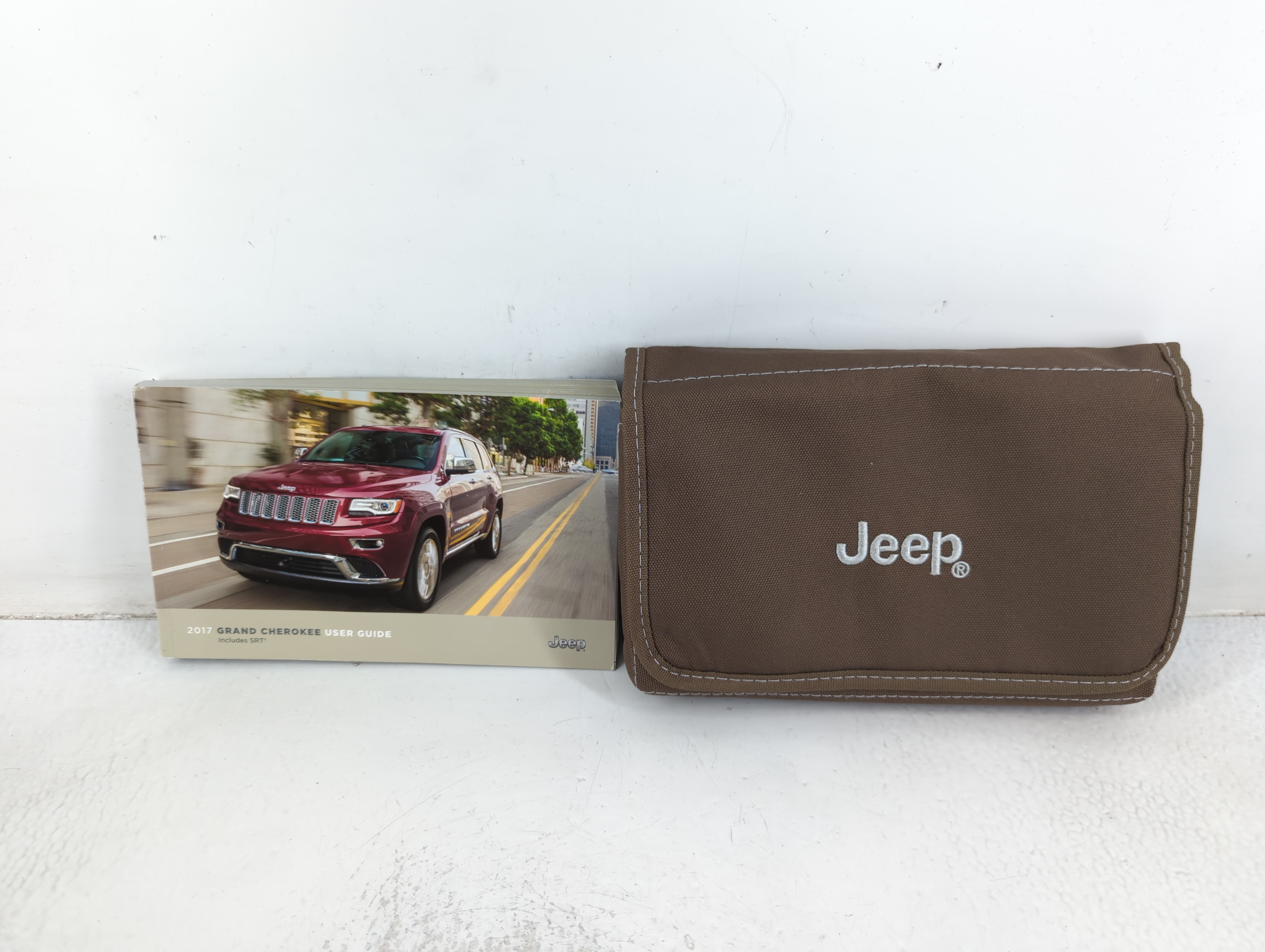 2017 Jeep Grand Cherokee Owners Manual Book Guide 692247 - Oemusedautoparts1.com