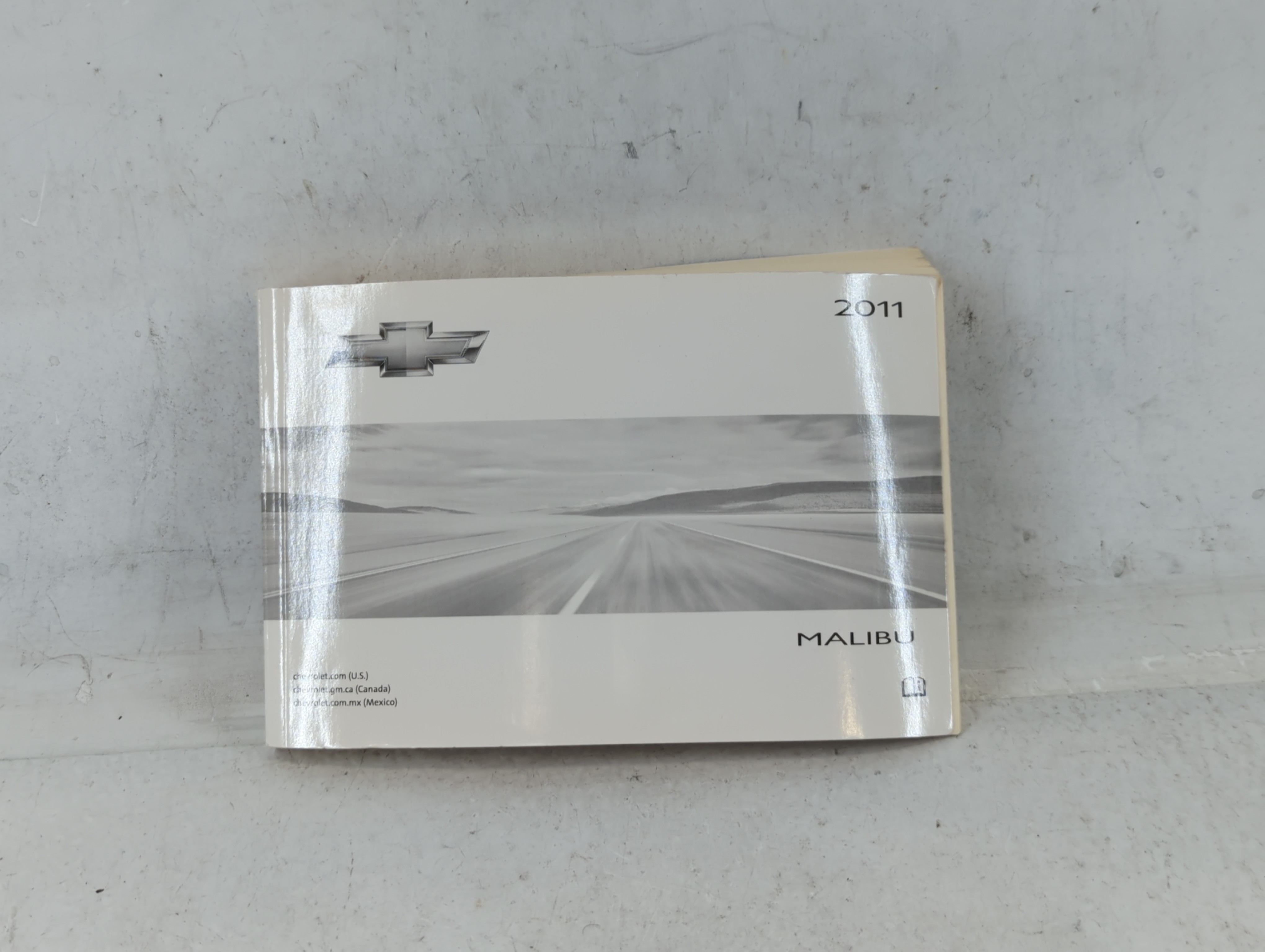 2011 Chevrolet Malibu Owners Manual Book Guide 692455 - Oemusedautoparts1.com