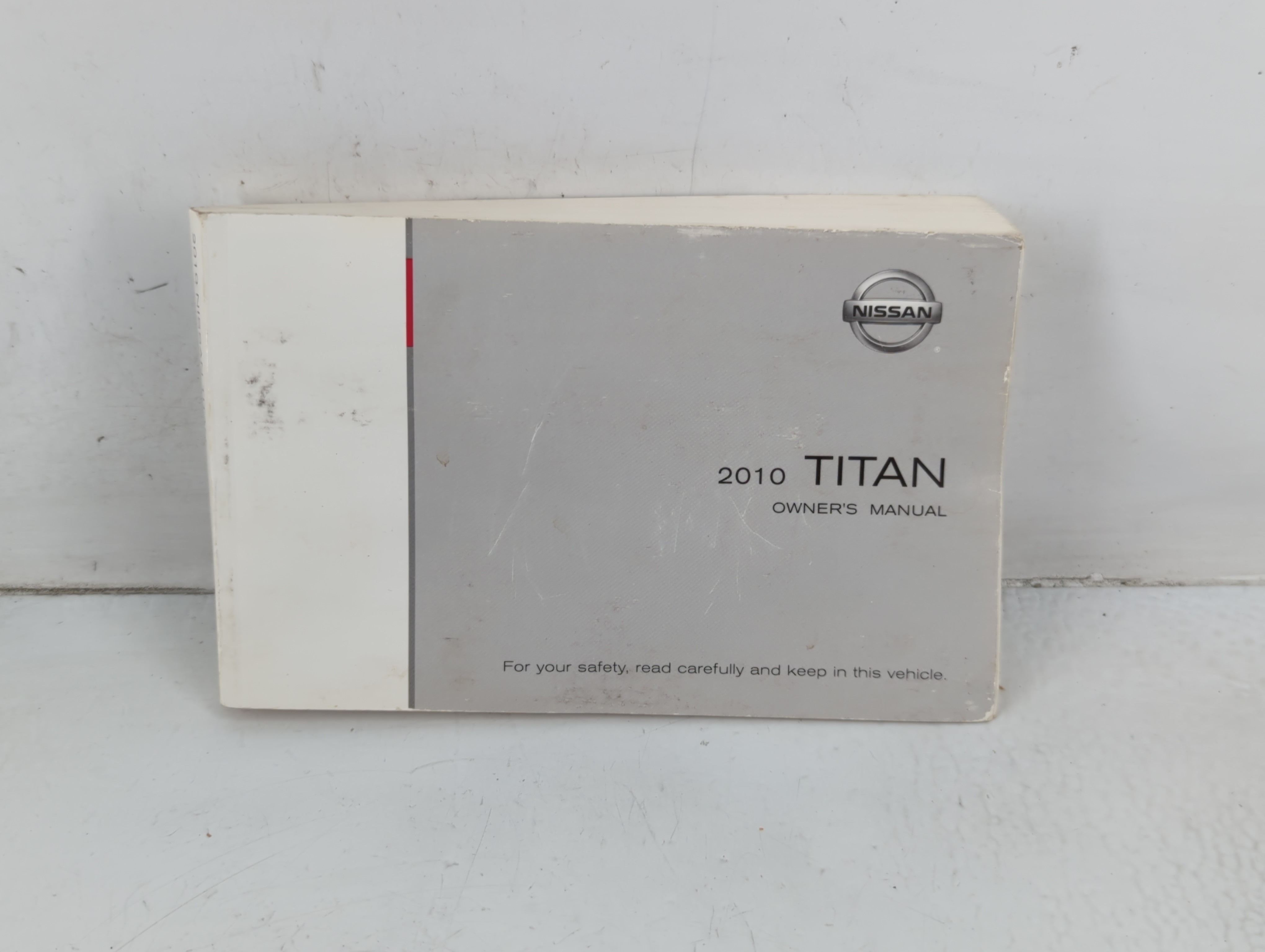 Picture of 2010 Nissan Titan Owners Manual Book Guide 692619