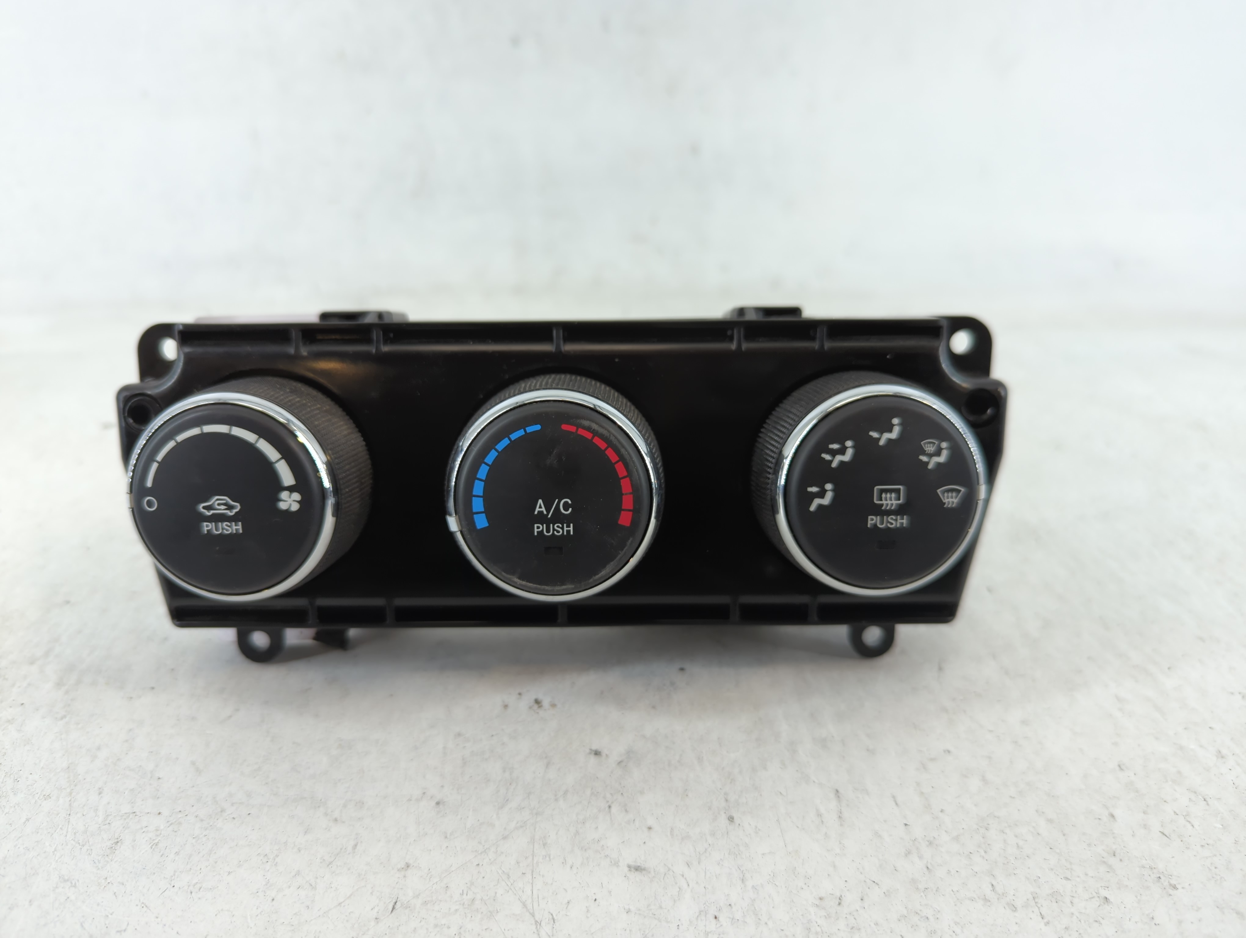 2010-2012 Jeep Liberty Ac Heater Climate Control P55111943ae 693139 - Oemusedautoparts1.com