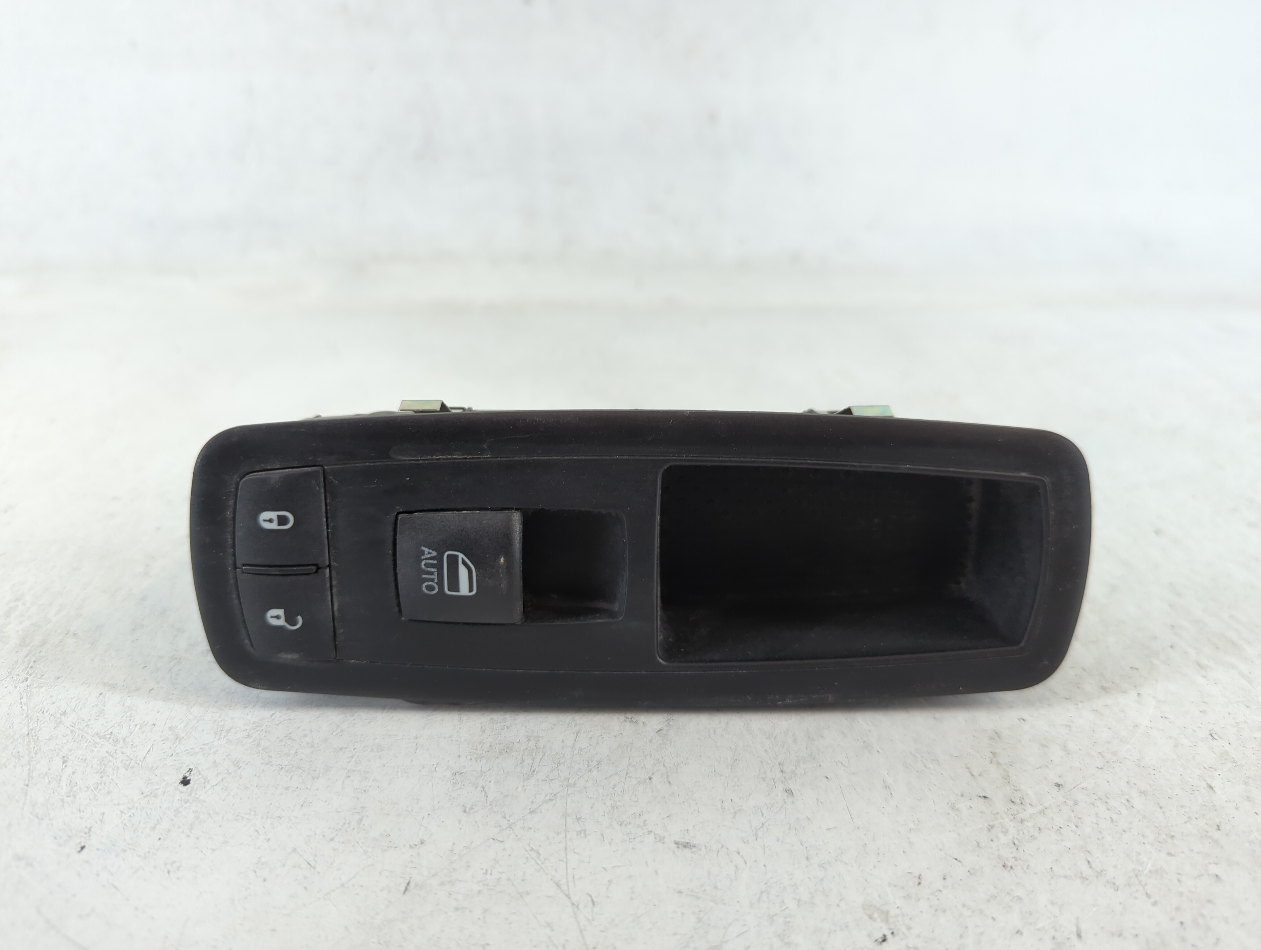 Picture of Dodge Ram 1500 Driver Left Door Master Power Window Switch 68148892aa 693246