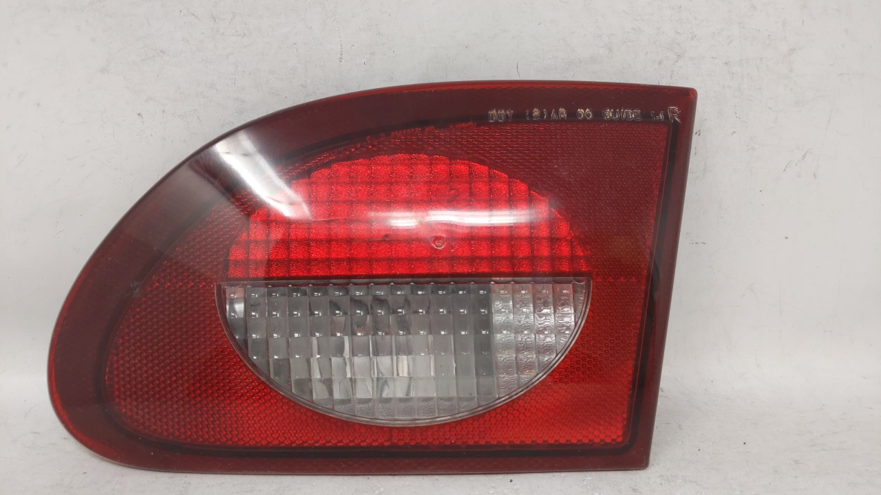 2000-2002 Chevrolet Cavalier Passenger Right Side Tail Light Taillight Oem 69329 - Oemusedautoparts1.com