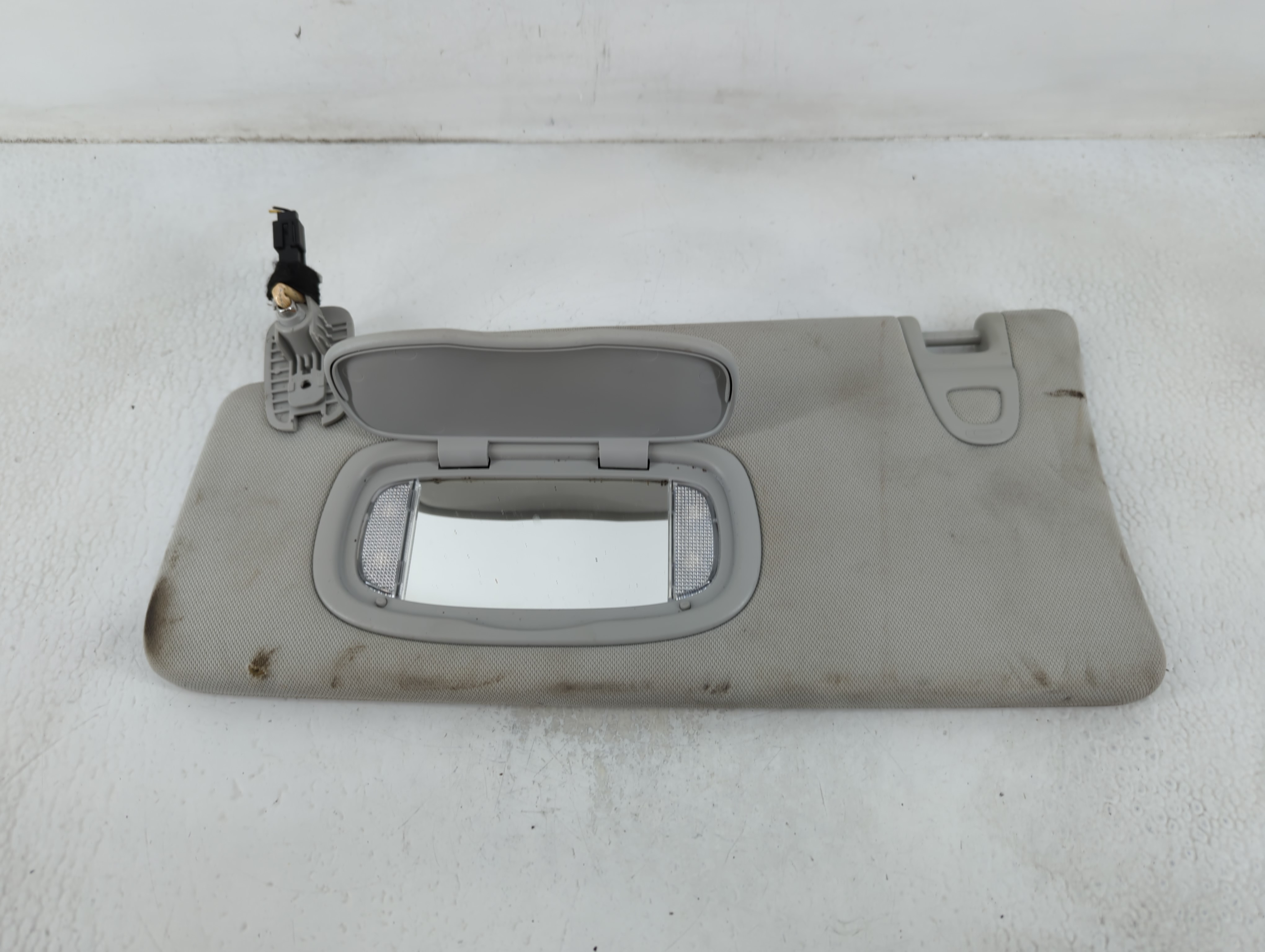 2021 Jeep Compass Driver Sun Visor Mirror Left Sunvisor Grey 694172 - Oemusedautoparts1.com