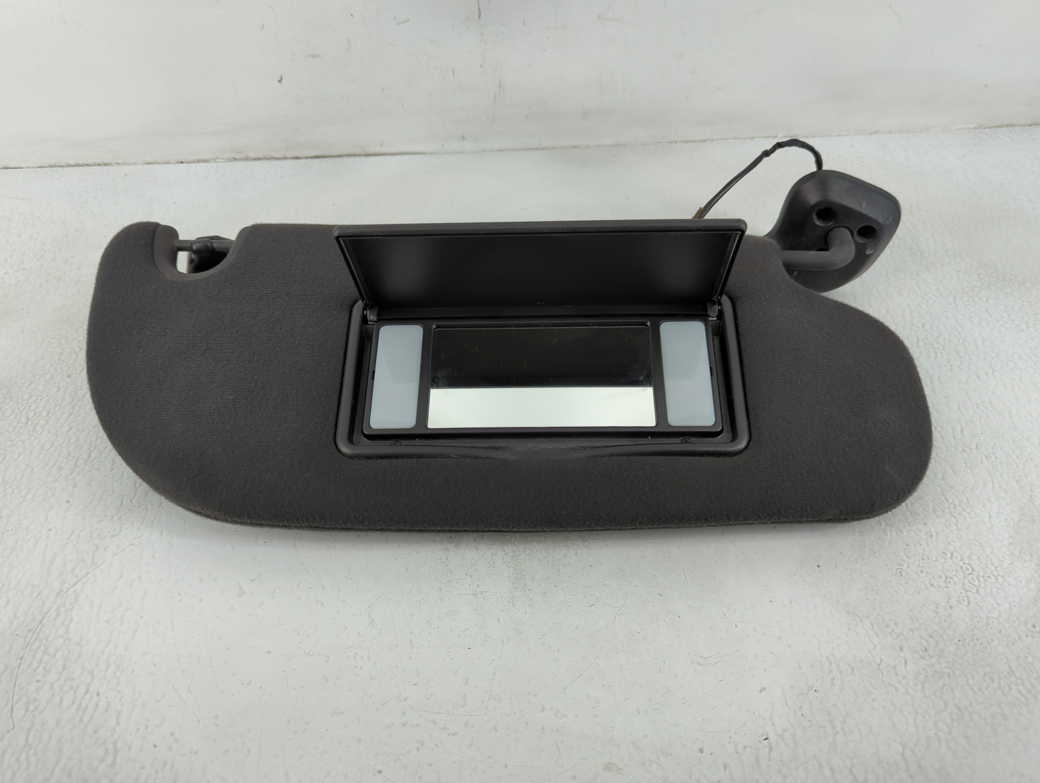Picture of 2013 Ford Expedition Passenger Sun Visor Mirror Right Sunvisor Black 694218