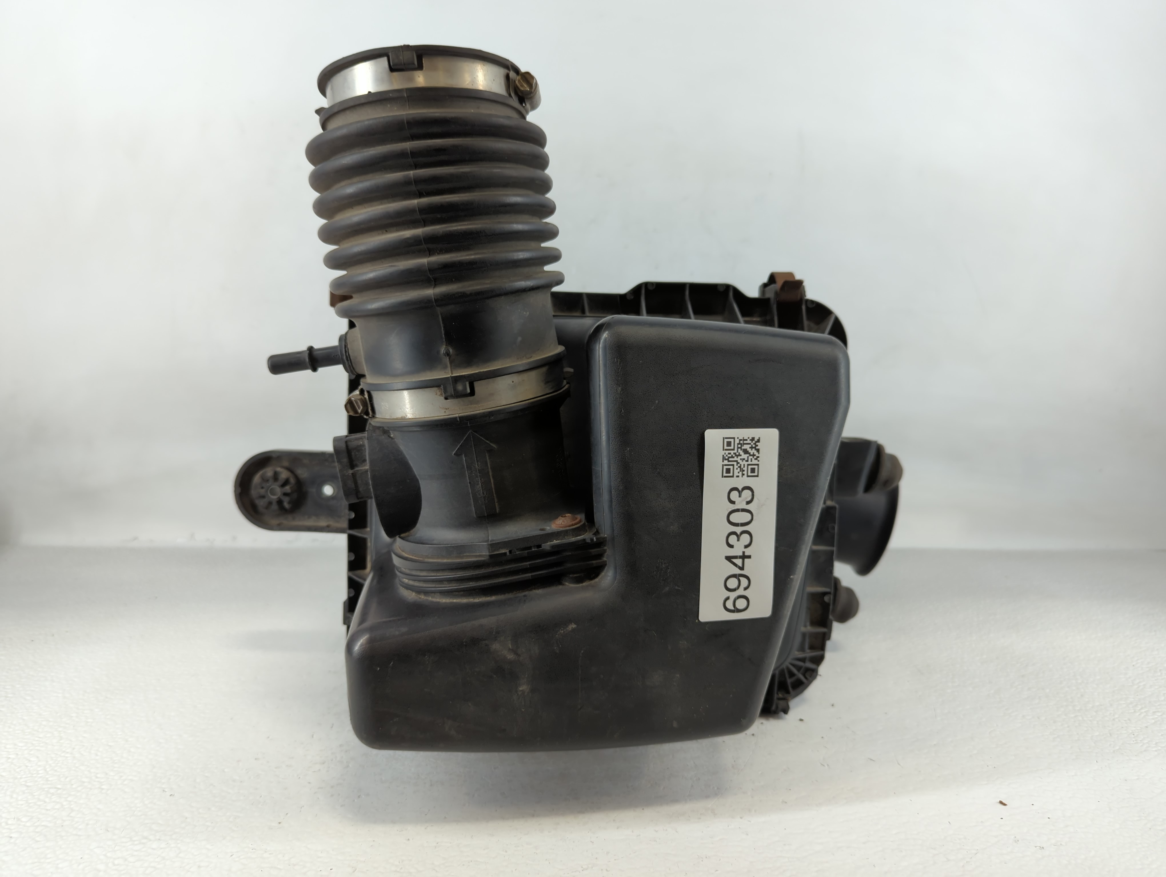 Picture of 2005-2009 Chevrolet Equinox Air Cleaner Intake-duct Hose Tube 694303