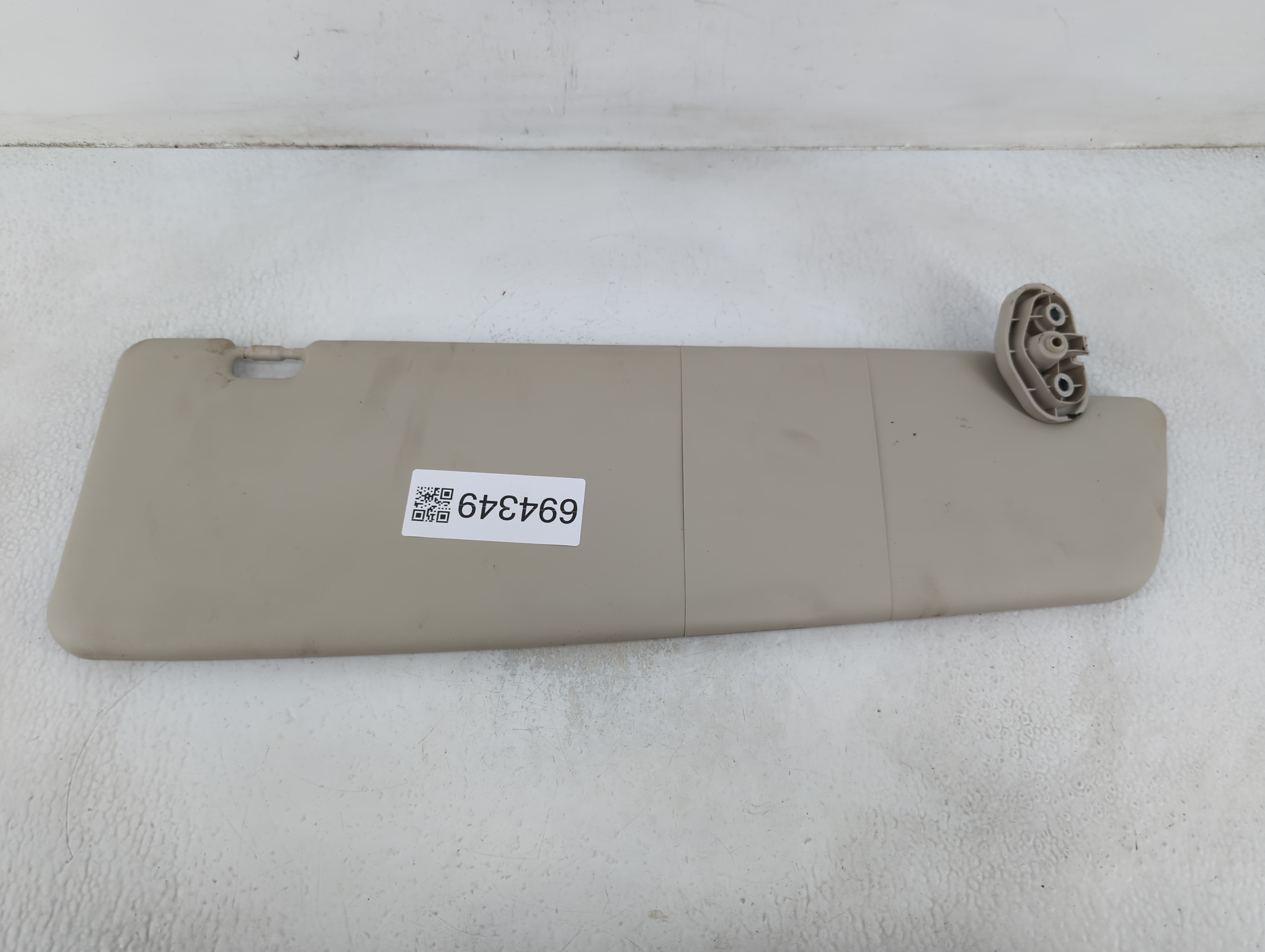 Picture of 2014-2022 Ram Promaster 1500 Passenger Sun Visor Mirror Right Sunvisor 694349