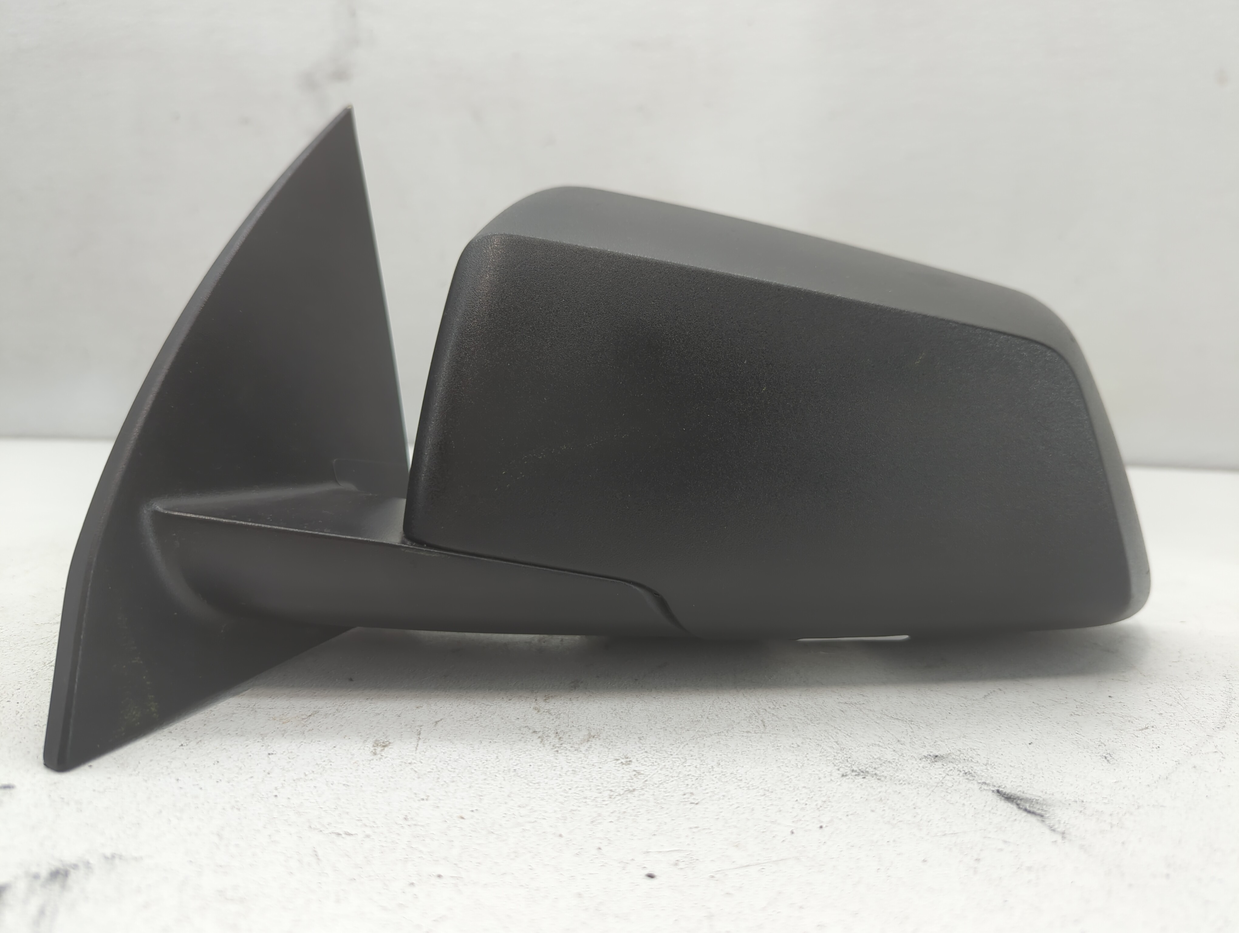 Saturn Outlook Driver Left Side View Power Door Mirror Black 694531 - Oemusedautoparts1.com