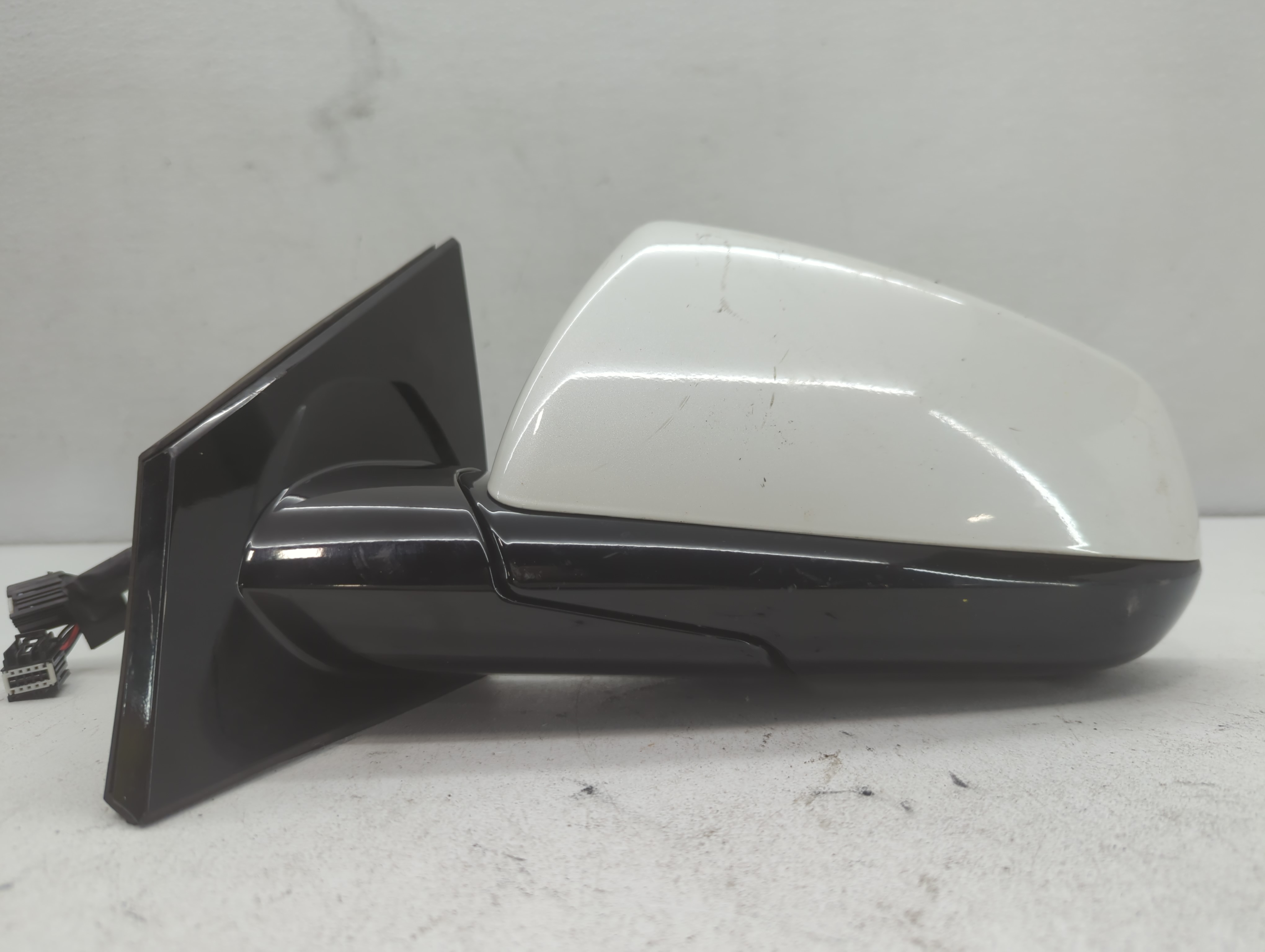 Picture of 2010-2010 Cadillac Srx Driver Left Side View Power Door Mirror White 694556