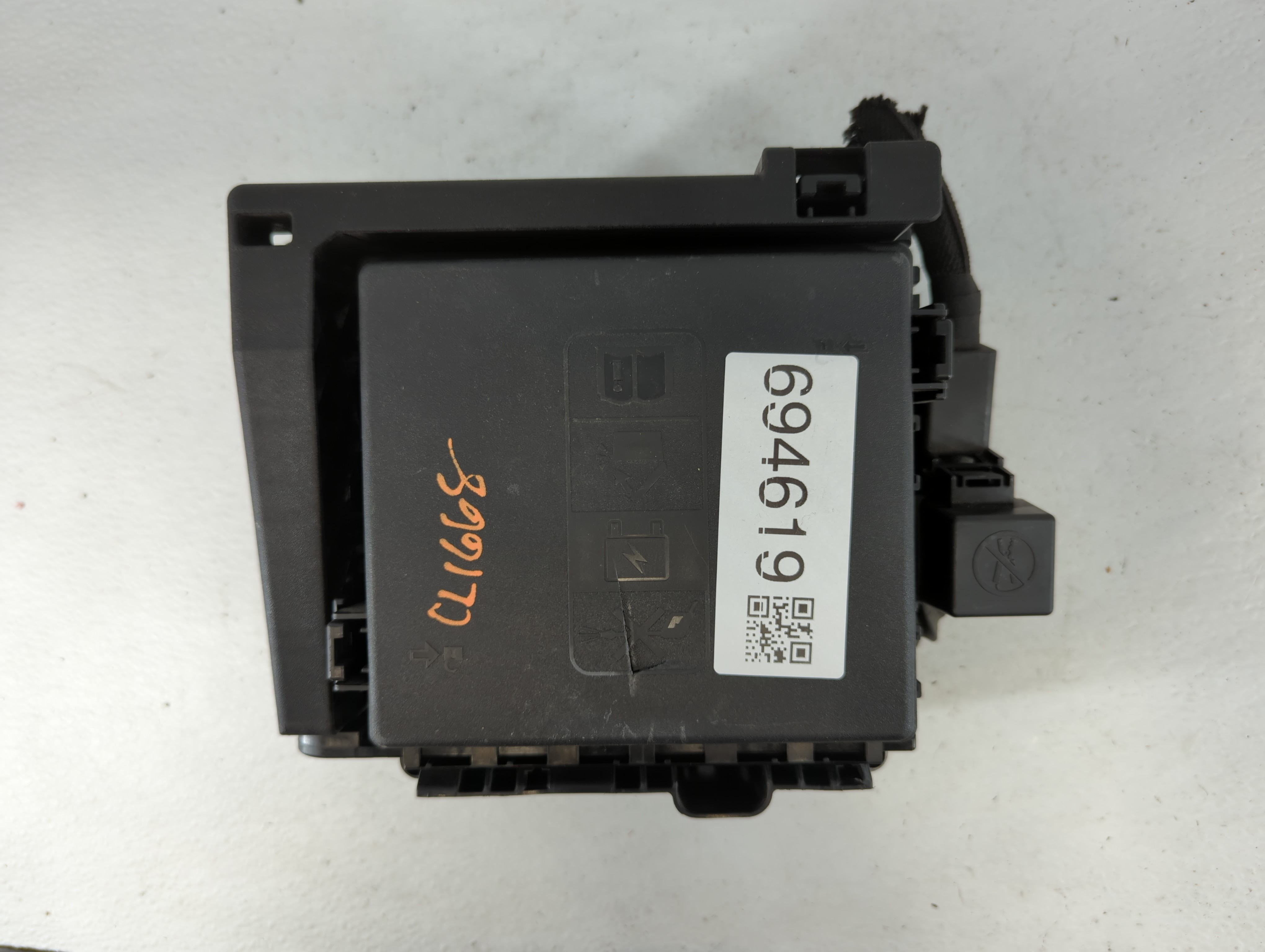 2020-2022 Chevrolet Traverse Fusebox Fuse Box Relay Module 7171-4521-30 694619 - Oemusedautoparts1.com