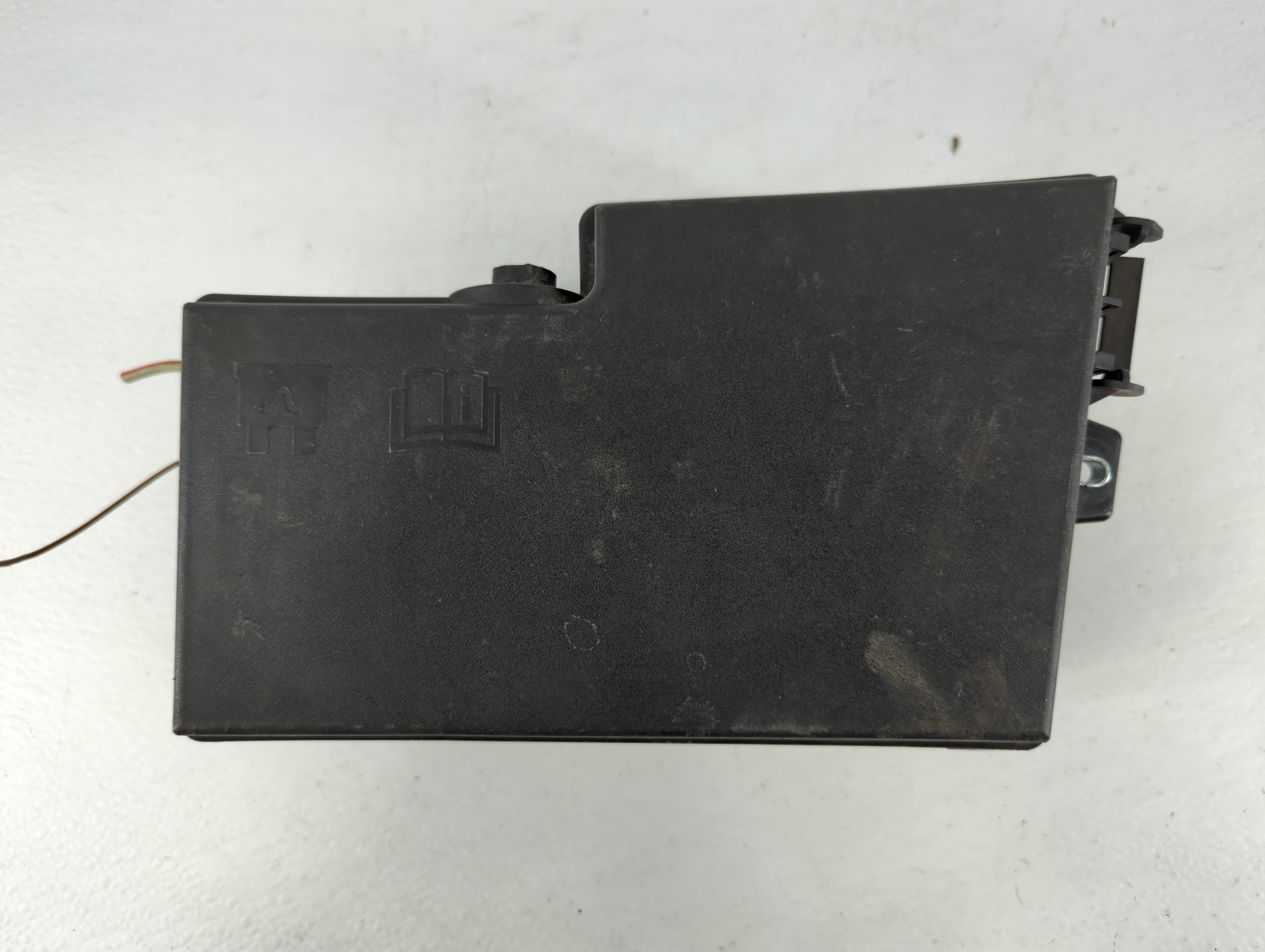 Picture of 2018-2018 Ford Escape Fusebox Fuse Box Relay Module 694697