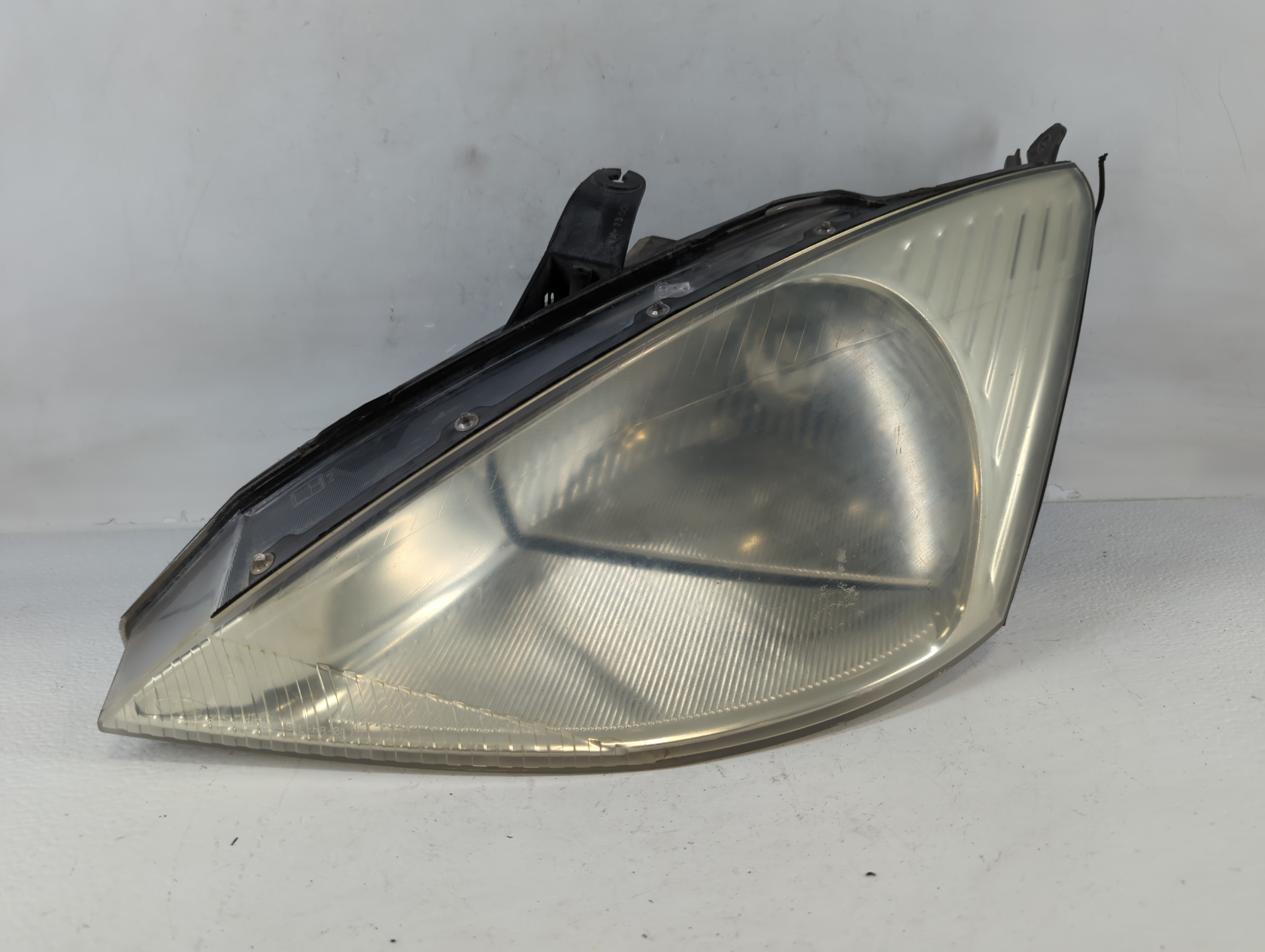 Picture of 2000-2002 Ford Focus Driver Left Oem Head Light Headlight Lamp 695250