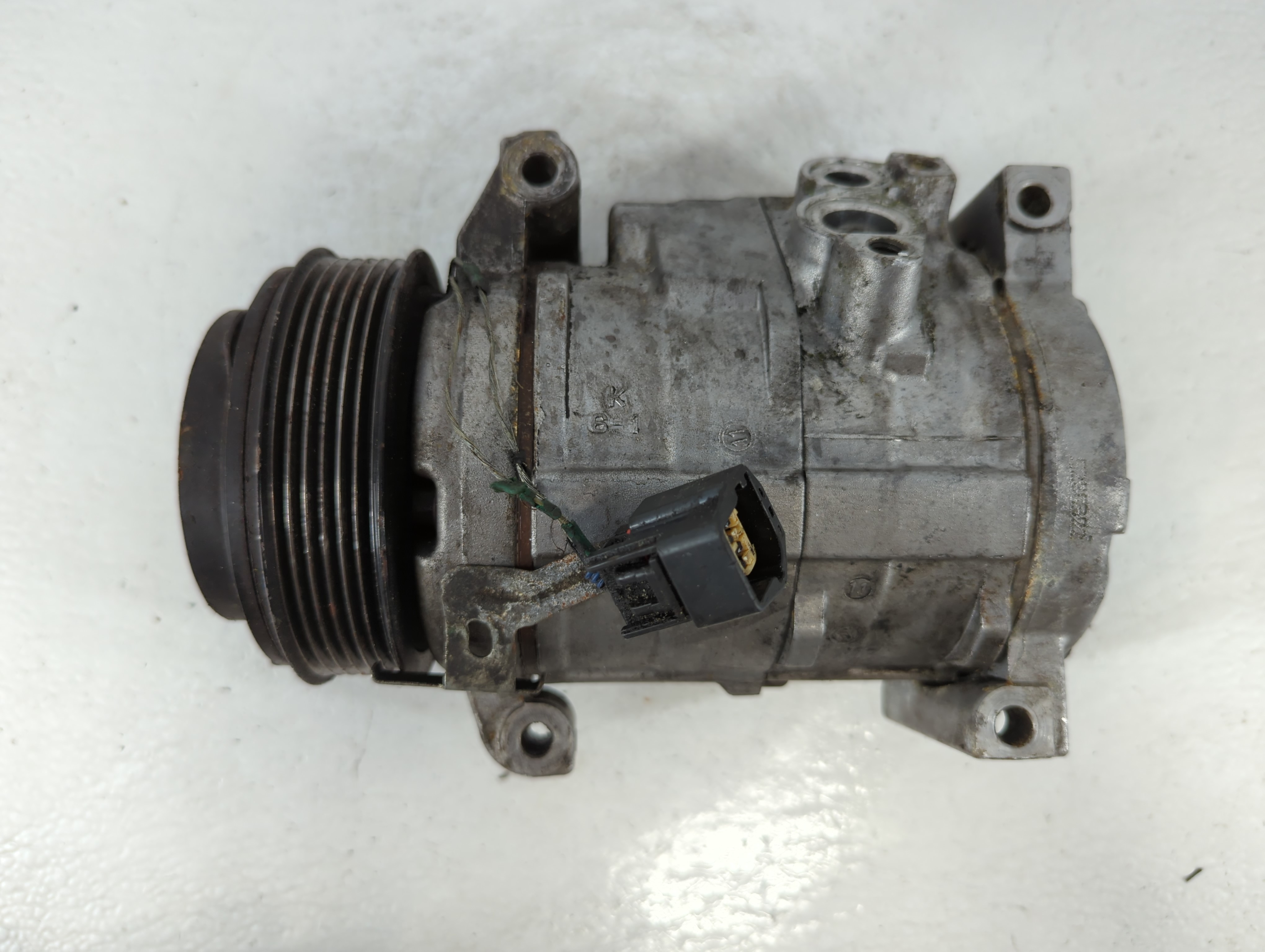 Saturn Outlook Air Conditioning A/c Ac Compressor Oem 695371 - Oemusedautoparts1.com