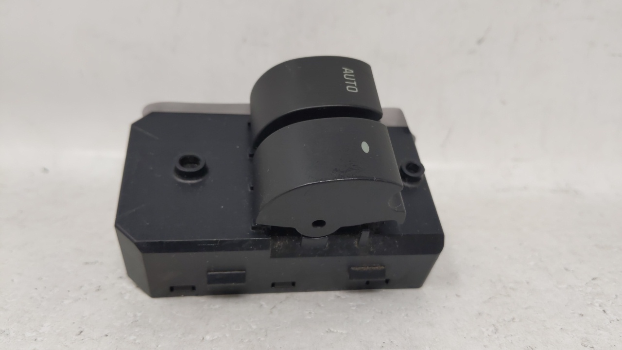 2007-2009 Infiniti G35 Driver Left Door Master Power Window Switch 69544 - Oemusedautoparts1.com