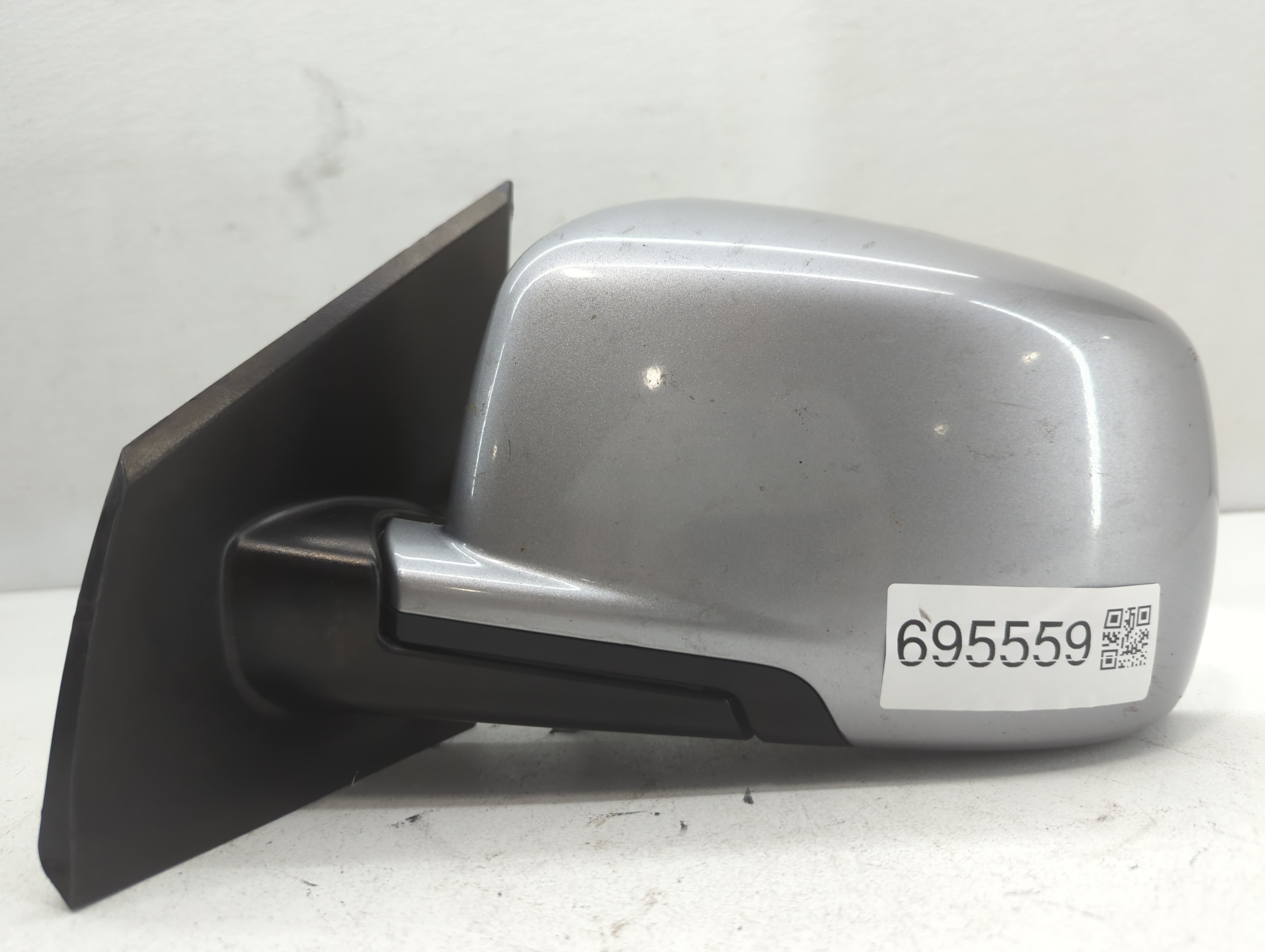2015 Dodge Journey Driver Left Side View Power Door Mirror Silver 695559 - Oemusedautoparts1.com