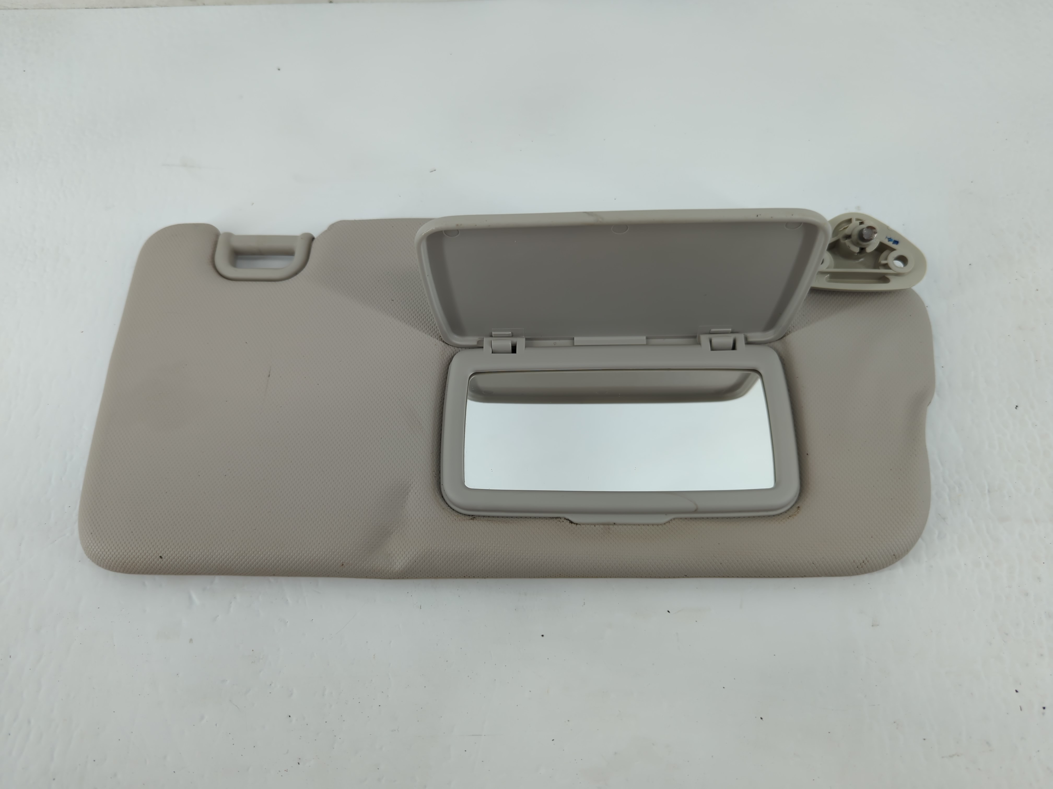 2012-2014 Subaru Impreza Driver Sun Visor Mirror Left Sunvisor Grey 695703 - Oemusedautoparts1.com