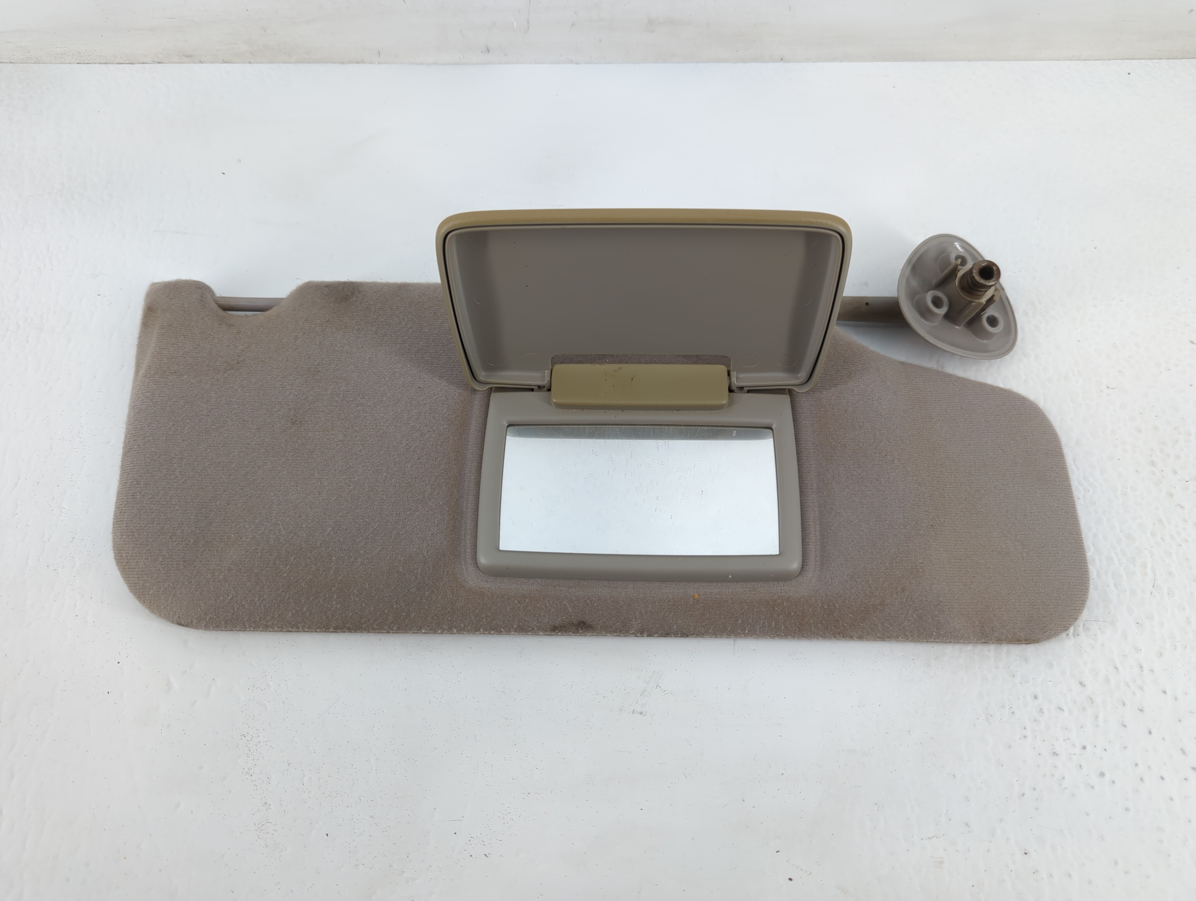 2004-2007 Ford Taurus Passenger Sun Visor Mirror Right Sunvisor 695742 - Oemusedautoparts1.com