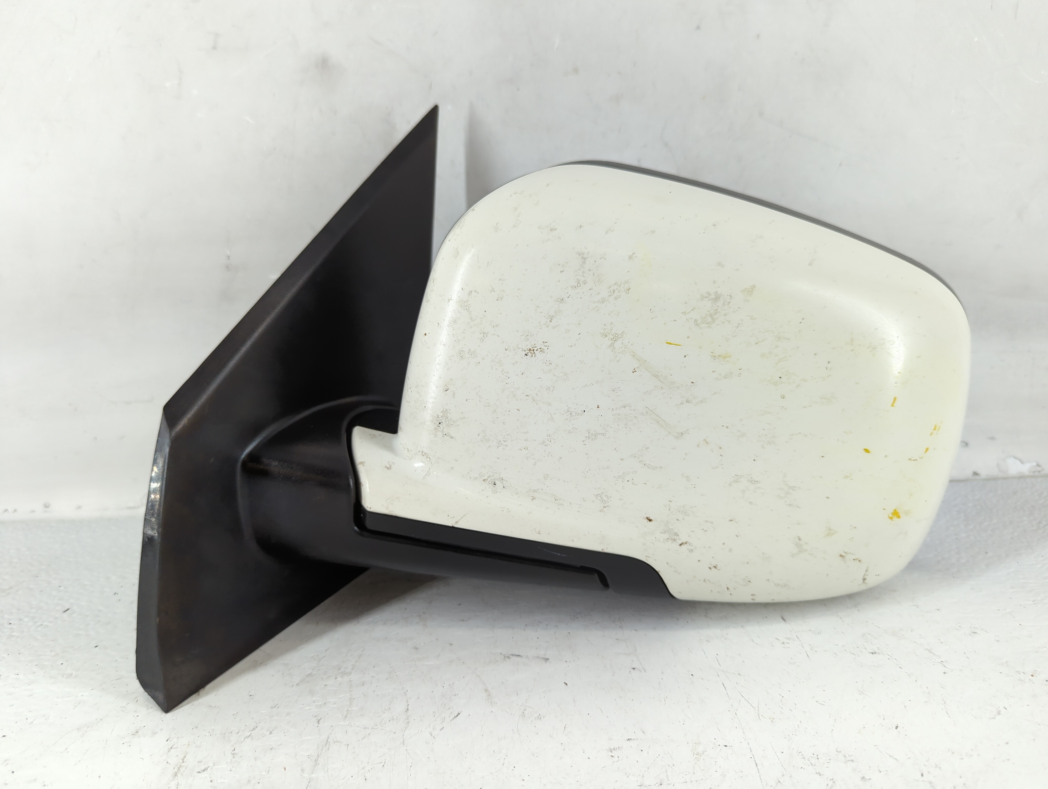 2016 Dodge Journey Driver Left Side View Power Door Mirror White 696018 - Oemusedautoparts1.com
