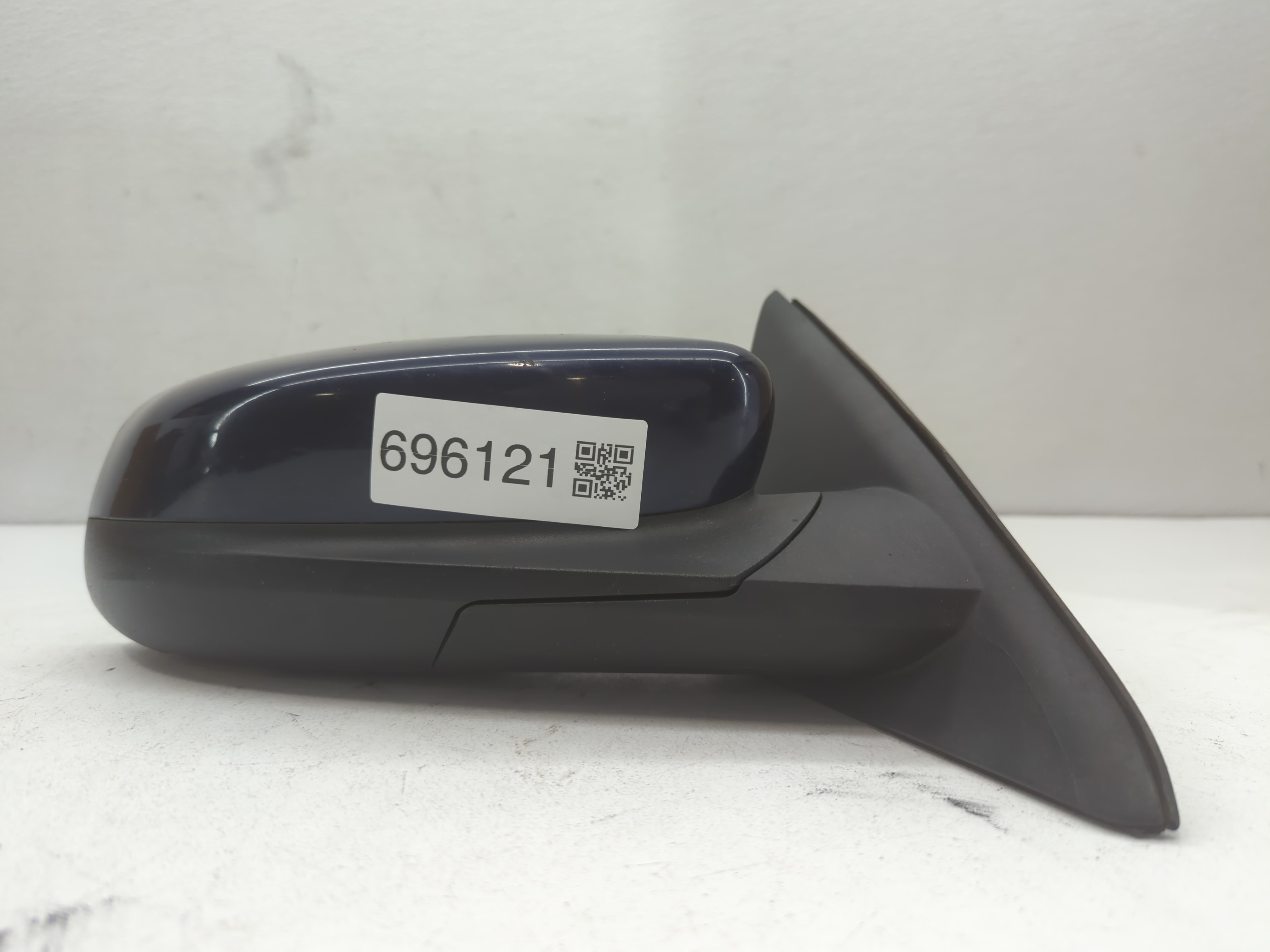 2010-2019 Ford Taurus Passenger Right Side View Power Door Mirror Blue 696121 - Oemusedautoparts1.com