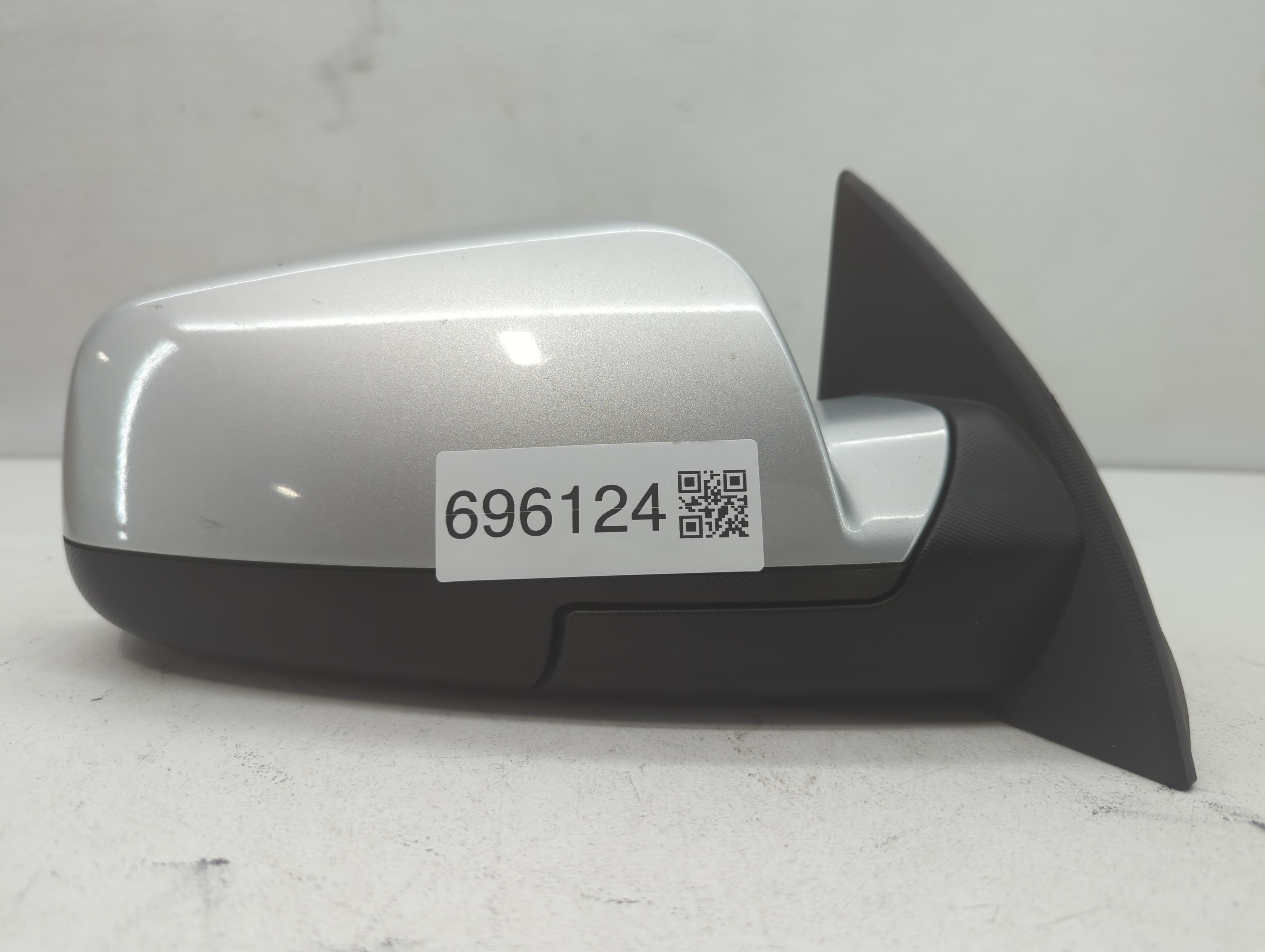 2010-2011 Gmc Terrain Passenger Right Side View Power Door Mirror Silver 696124 - Oemusedautoparts1.com