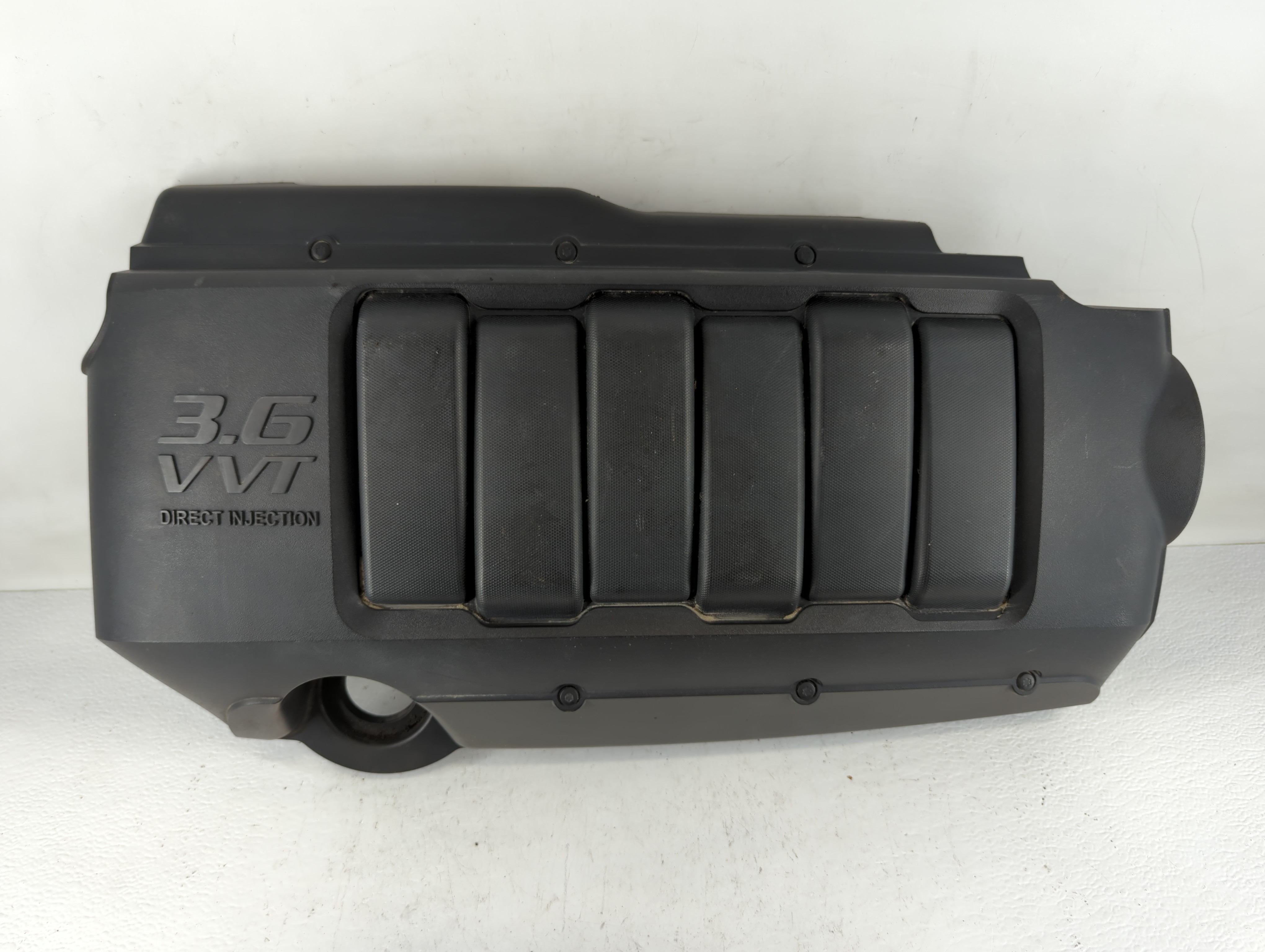 2012 Buick Enclave Engine Cover 696131 - Oemusedautoparts1.com