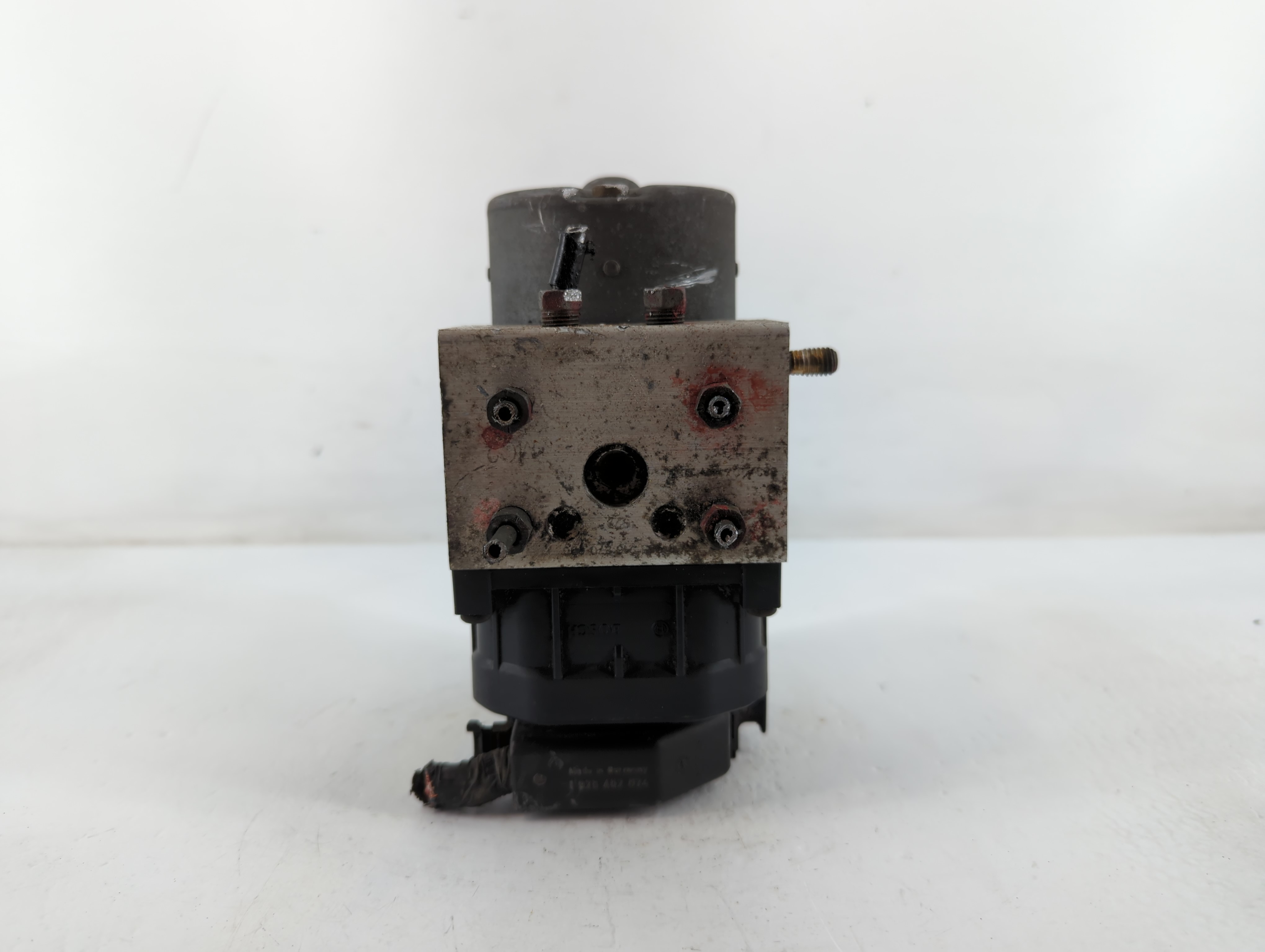 2002-2003 Toyota Camry Abs Pump Control Module 696751 - Oemusedautoparts1.com