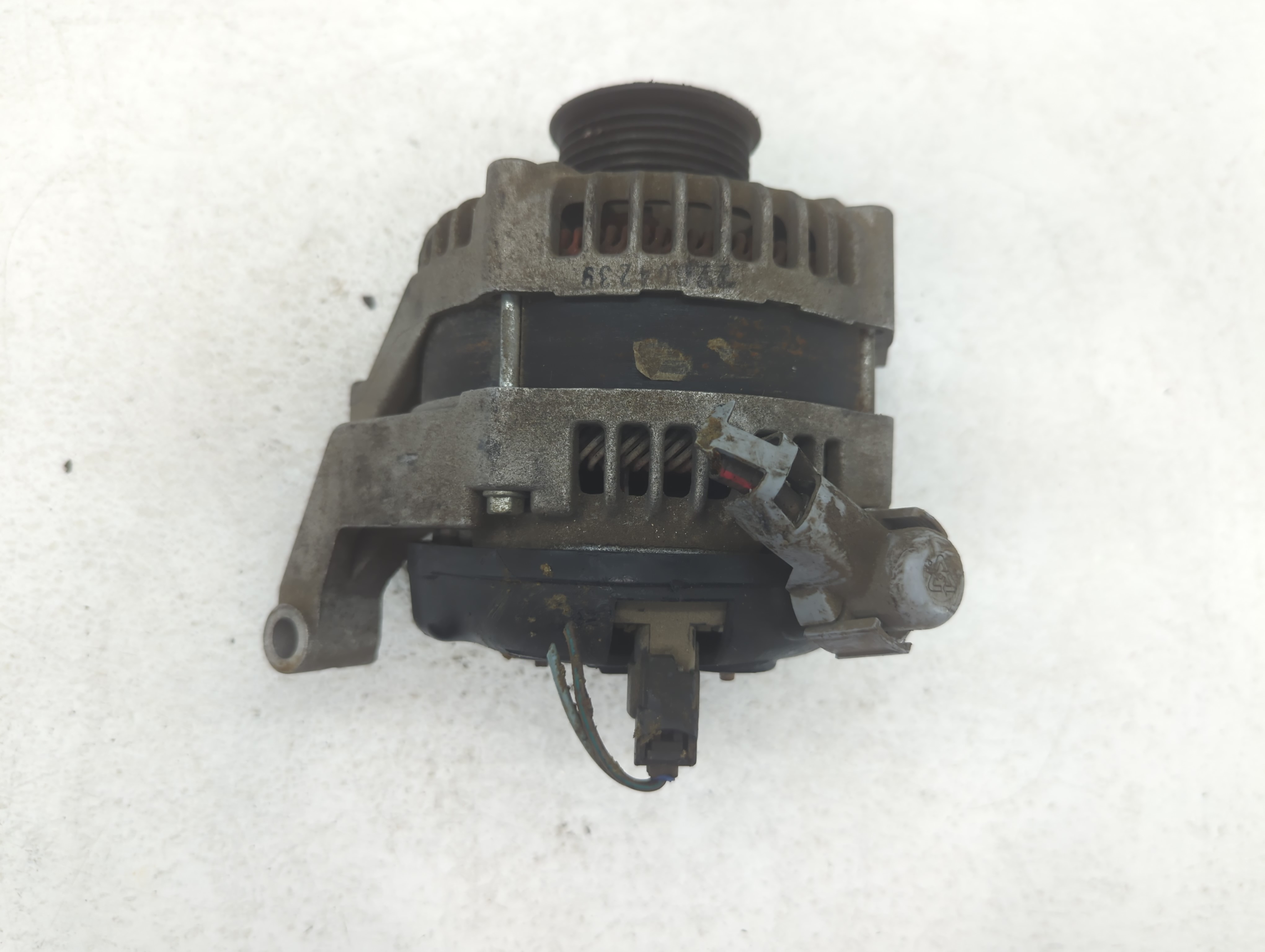Picture of 2007 Jeep Grand Cherokee Alternator Generator Charging Assembly Engine Oem 697181