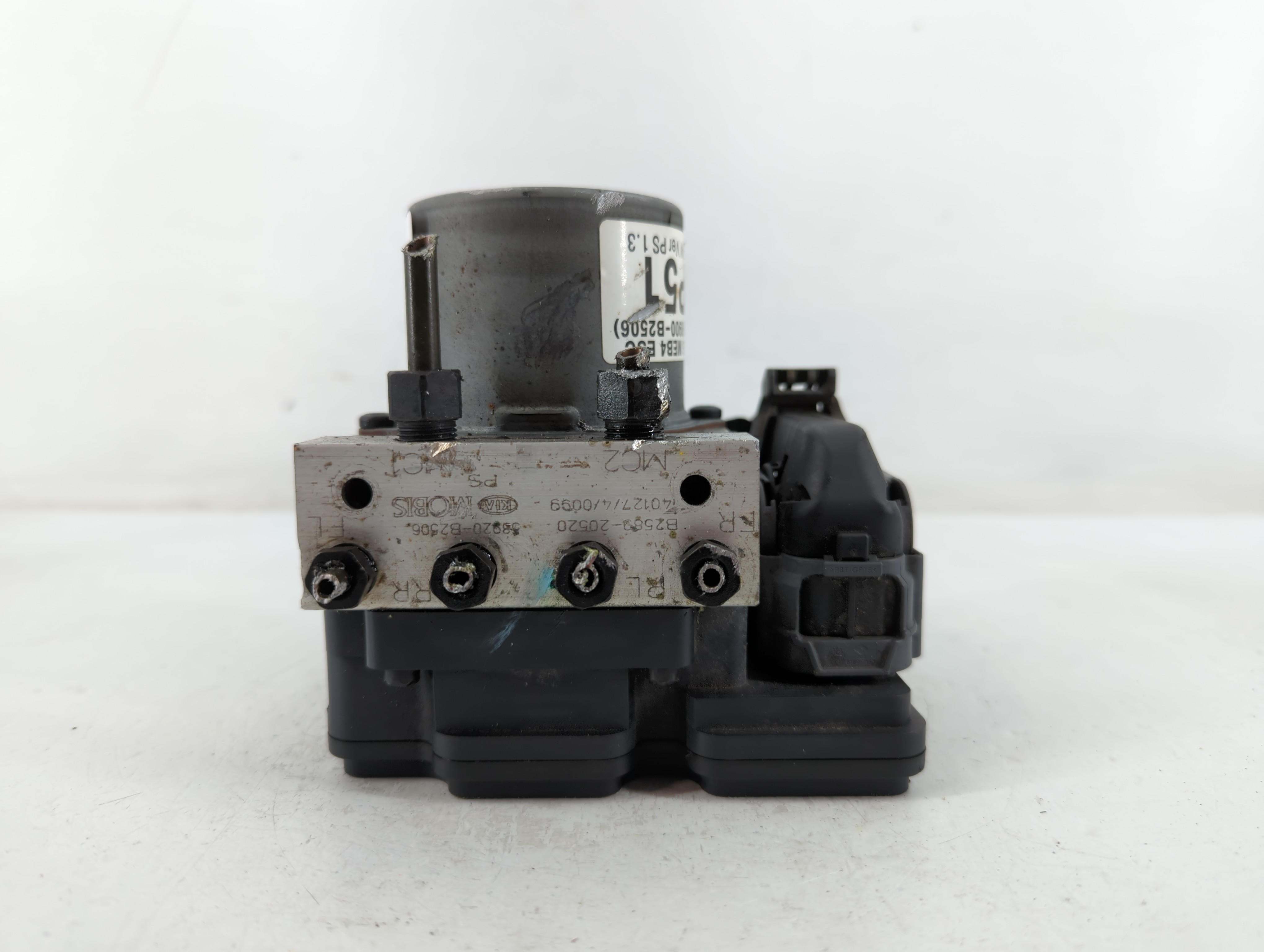 2014-2015 Kia Soul Abs Pump Control Module 697439 - Oemusedautoparts1.com