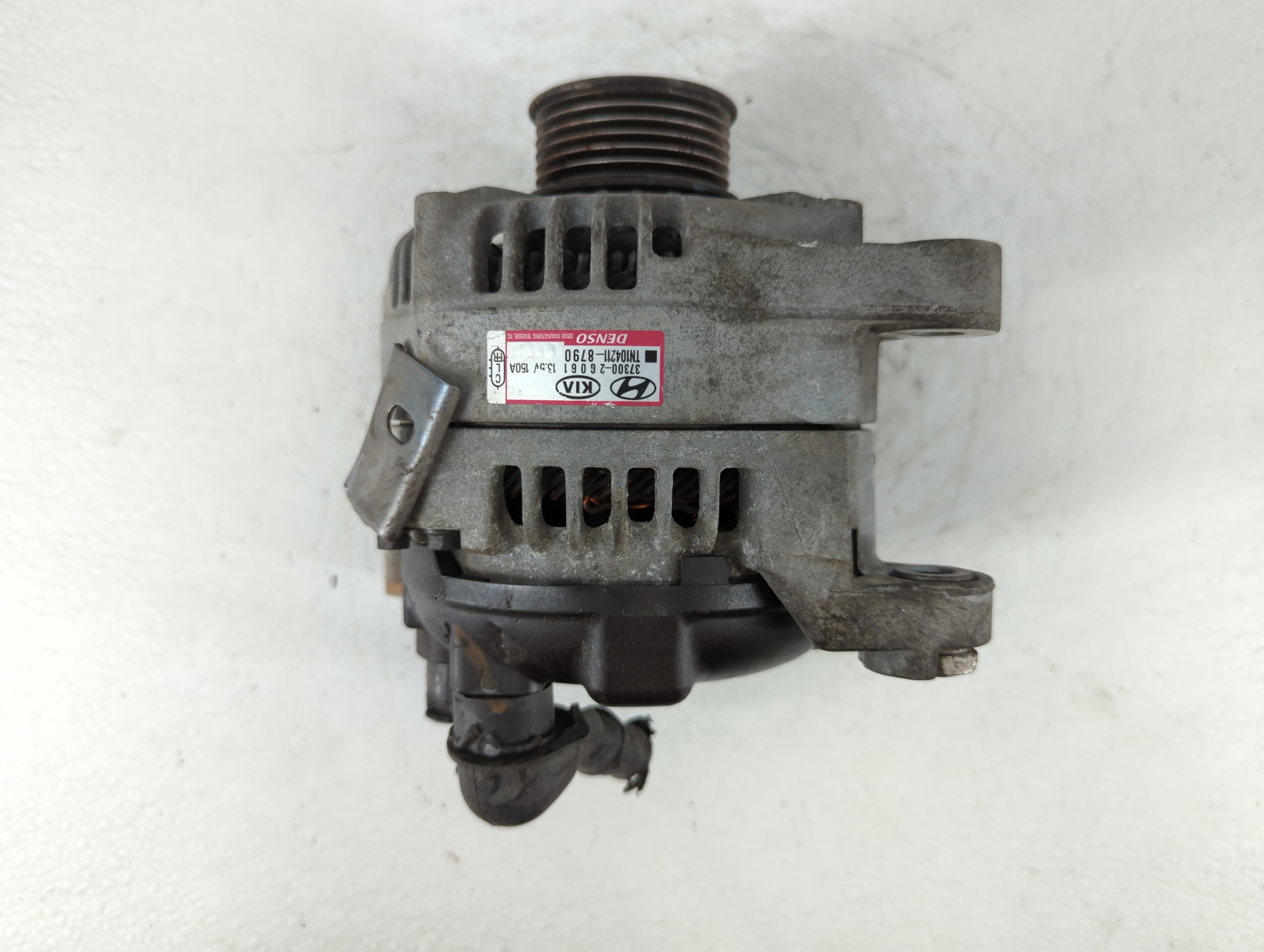 Picture of 2016-2020 Kia Sorento Alternator Generator Charging Assembly Engine Oem 697570
