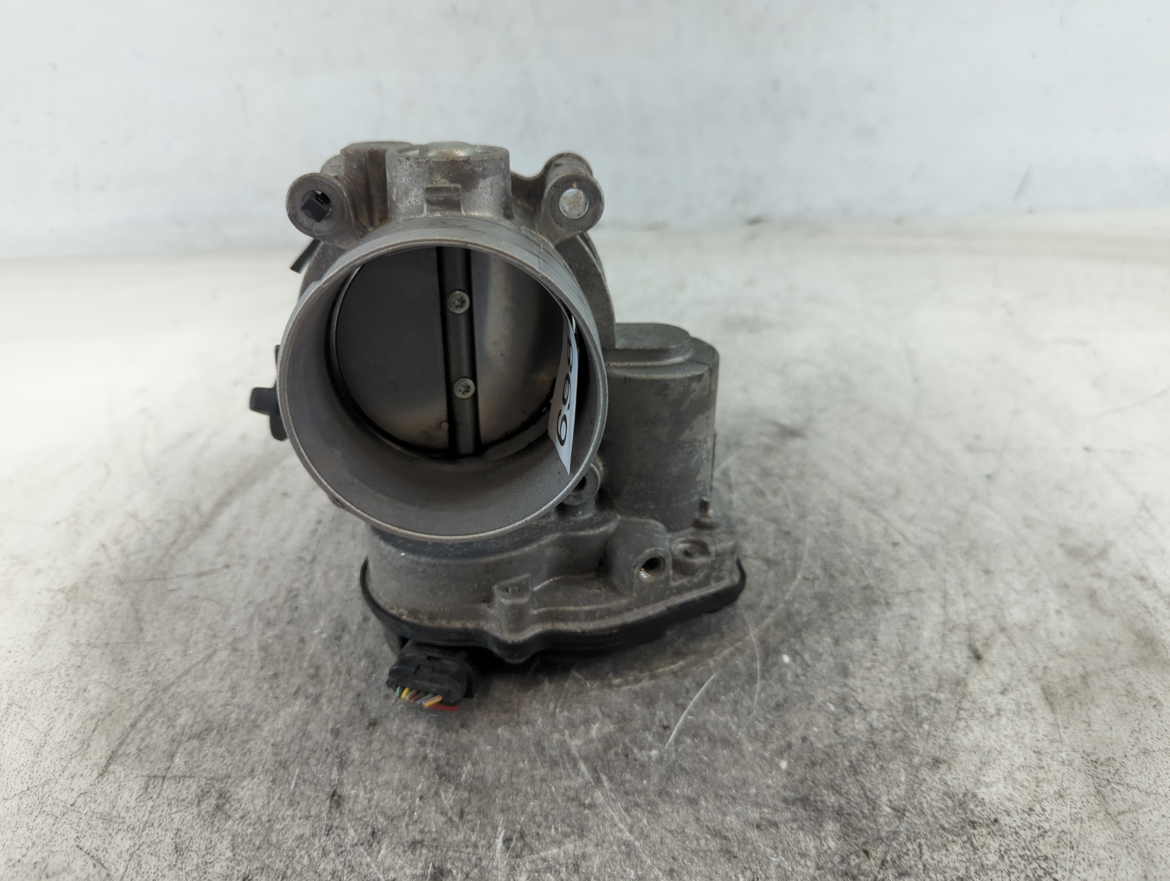 Picture of 2011-2019 Ford Explorer Throttle Body 698473